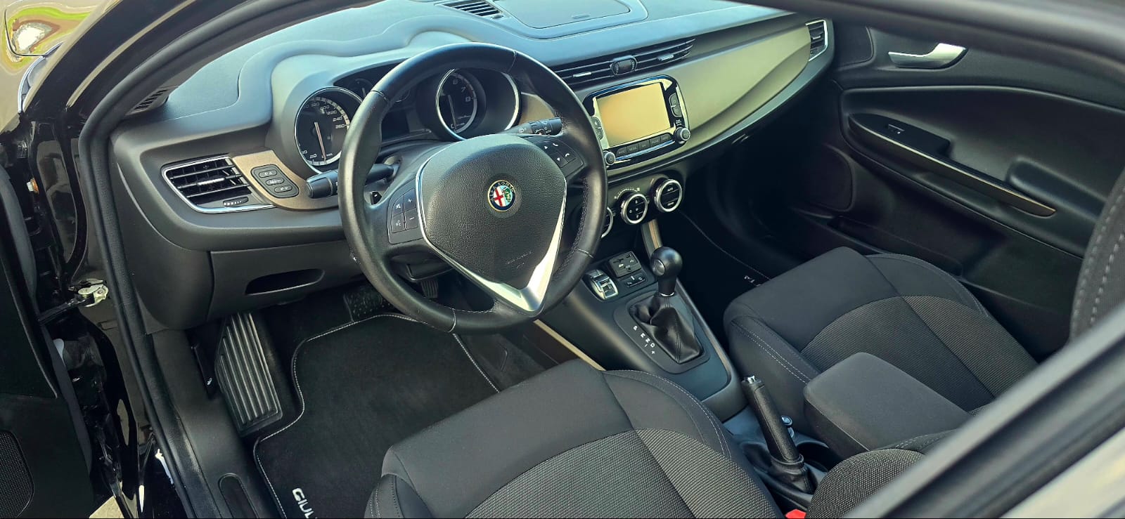 ALFA ROMEO Giulietta 1.4 MultiAir Distinctive TCT/8 Fach Bereift///-image-7