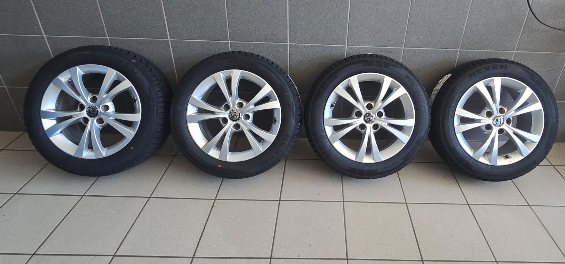 ALFA ROMEO Giulietta 1.4 MultiAir Distinctive TCT/8 Fach Bereift///-image-24