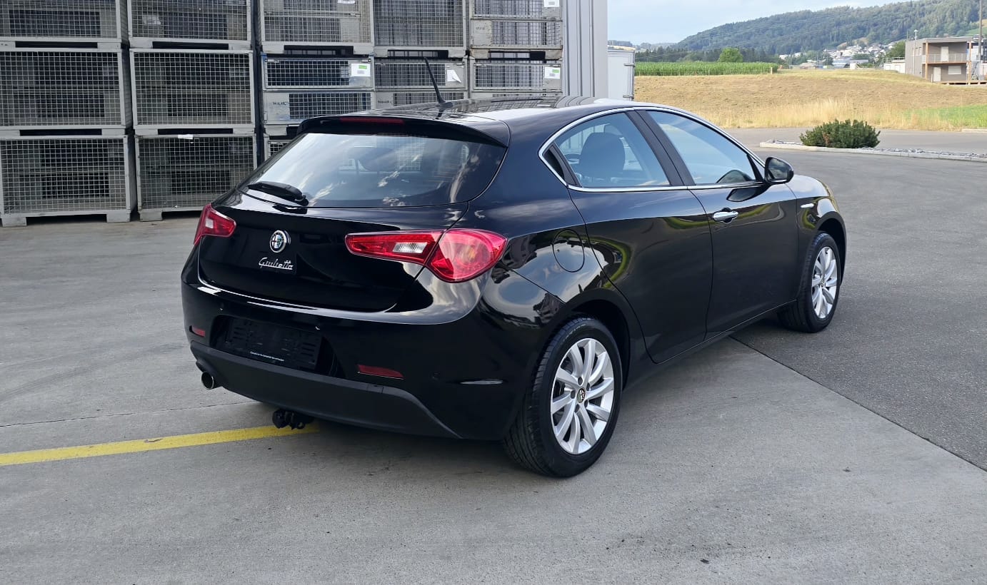 ALFA ROMEO Giulietta 1.4 MultiAir Distinctive TCT/8 Fach Bereift///-image-4