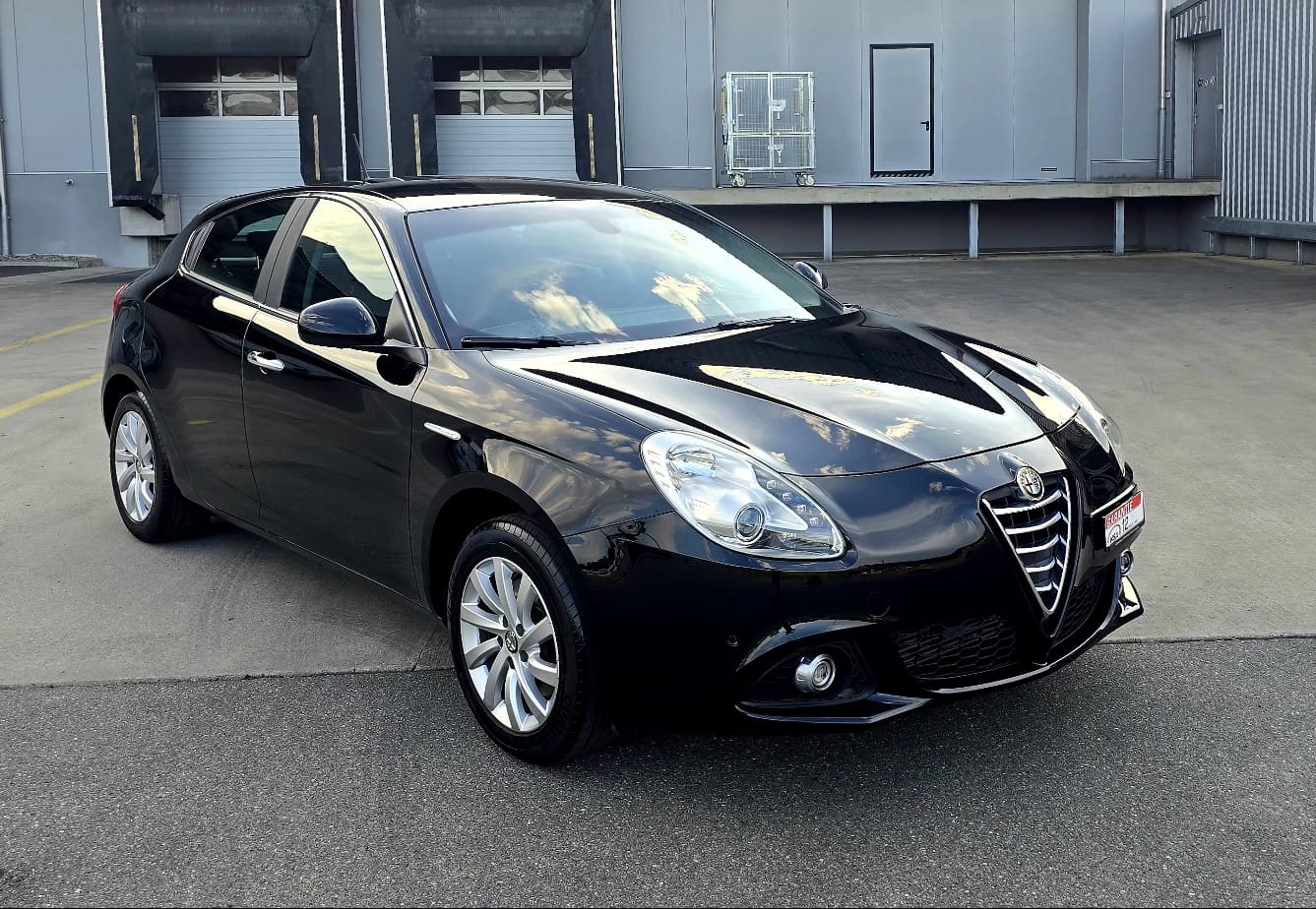 ALFA ROMEO Giulietta 1.4 MultiAir Distinctive TCT/8 Fach Bereift///-image-0