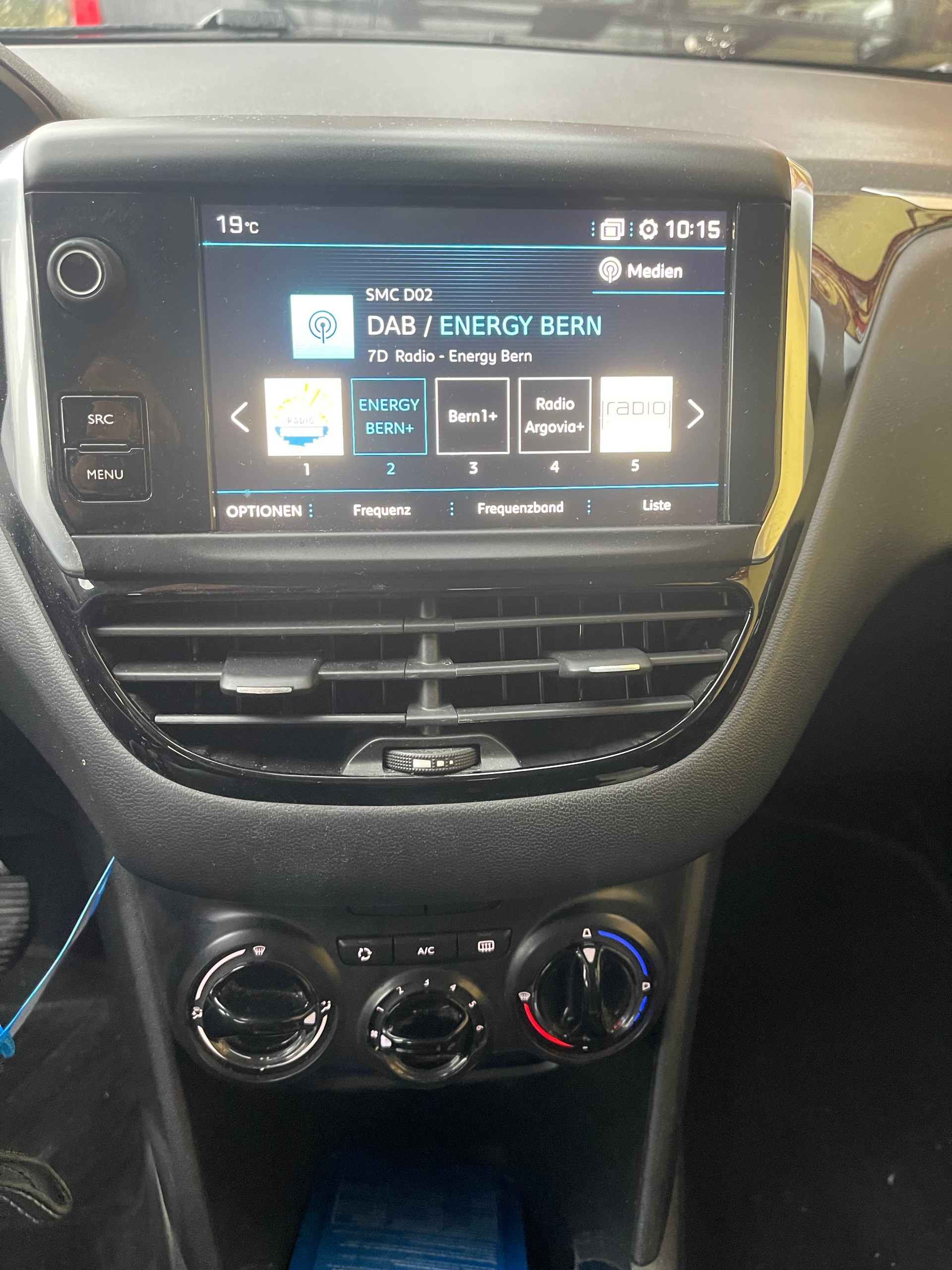 PEUGEOT 208 1.2 PureTech Active-image-11