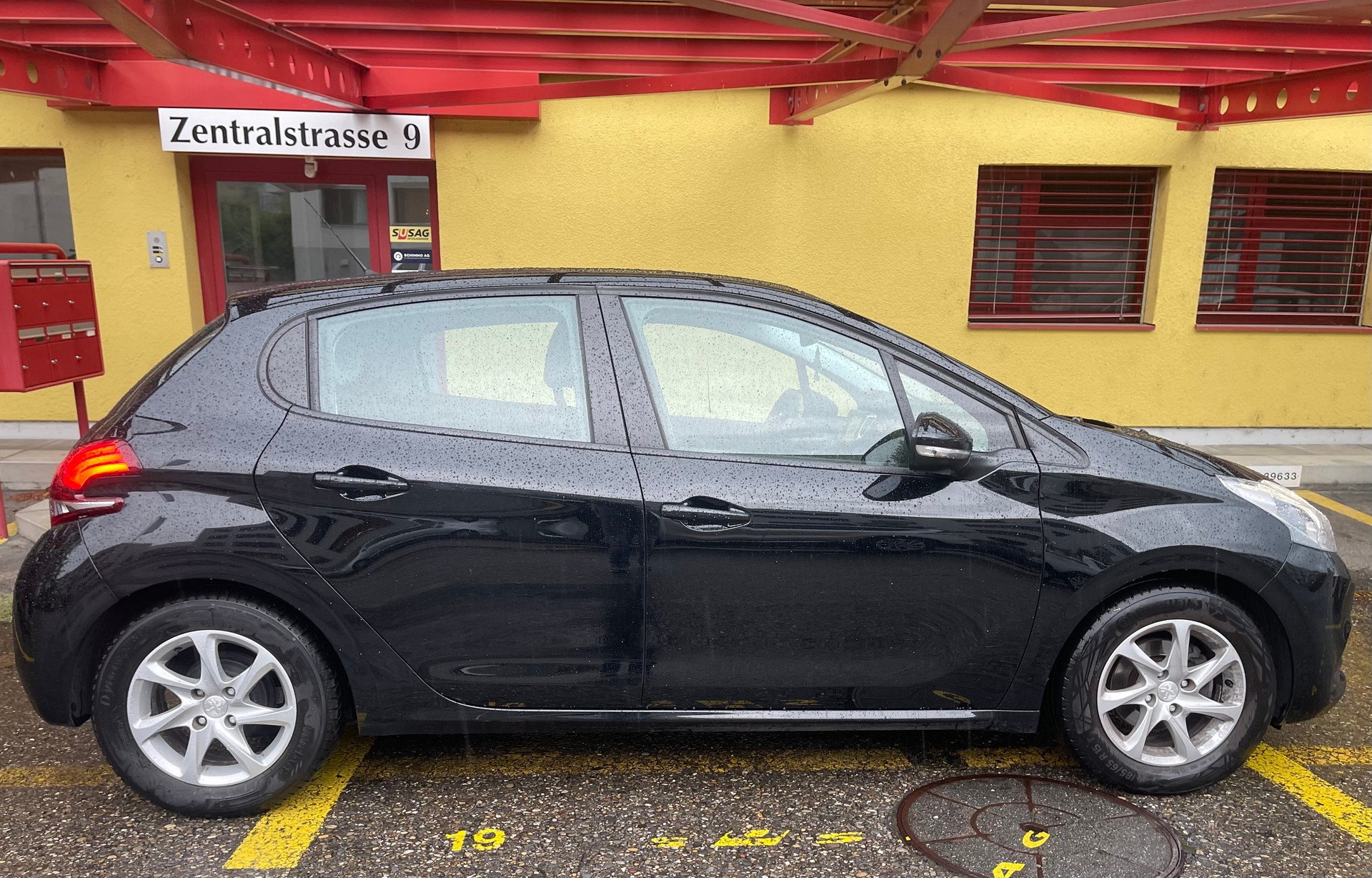 PEUGEOT 208 1.2 PureTech Active-image-2