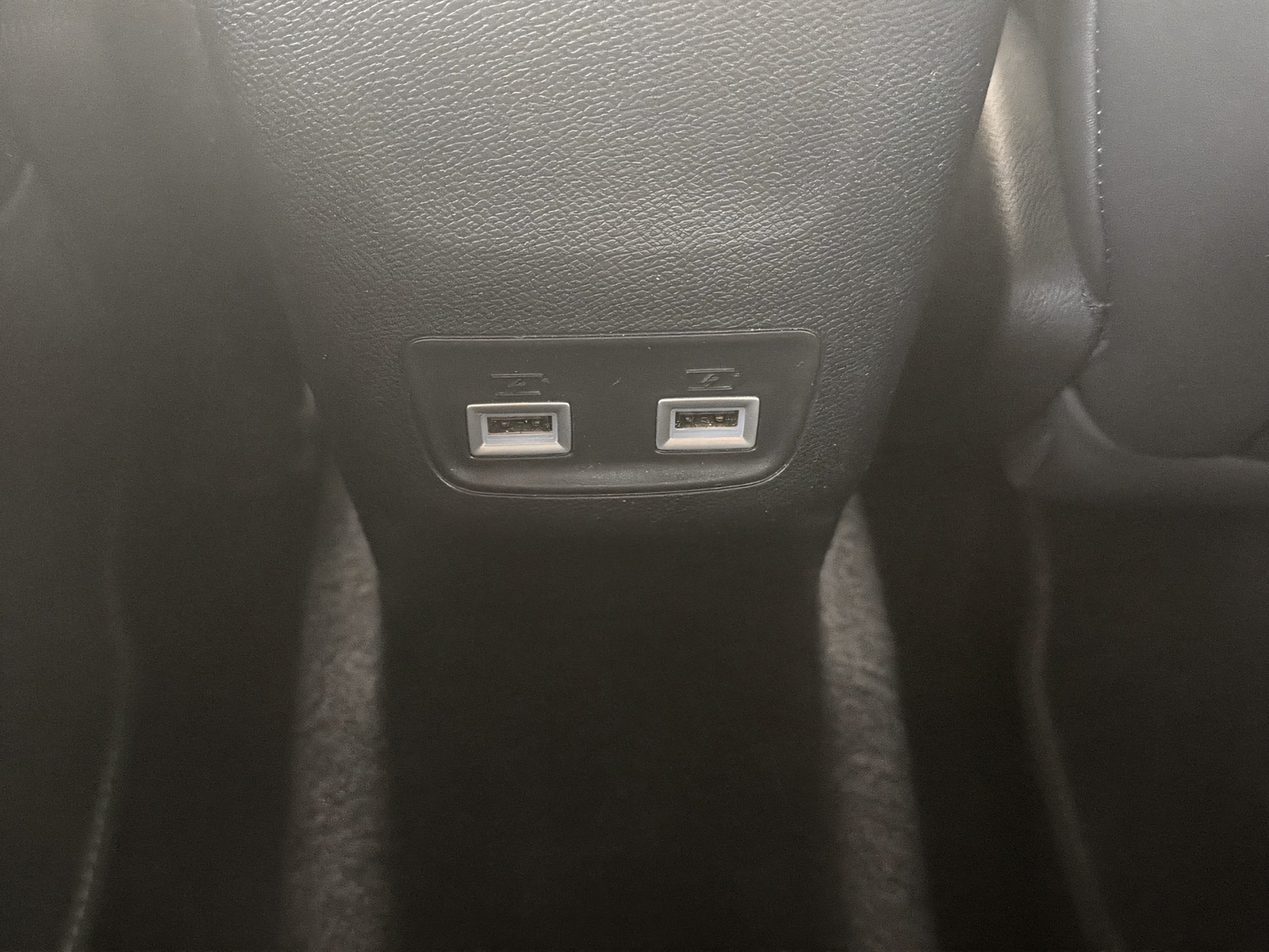 PEUGEOT 208 1.2 PureTech GT EAT8-image-17
