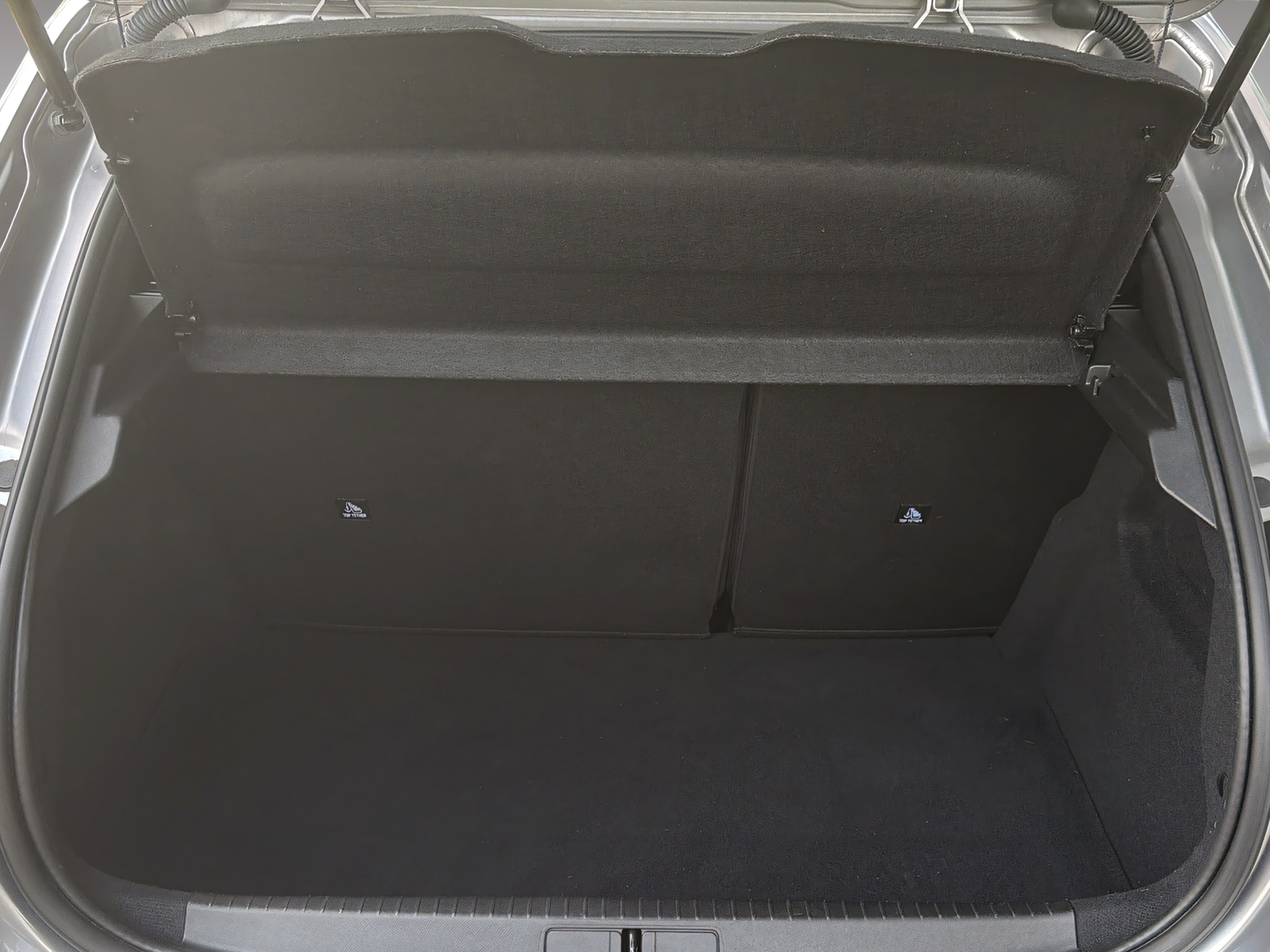 PEUGEOT 208 1.2 PureTech GT EAT8-image-19