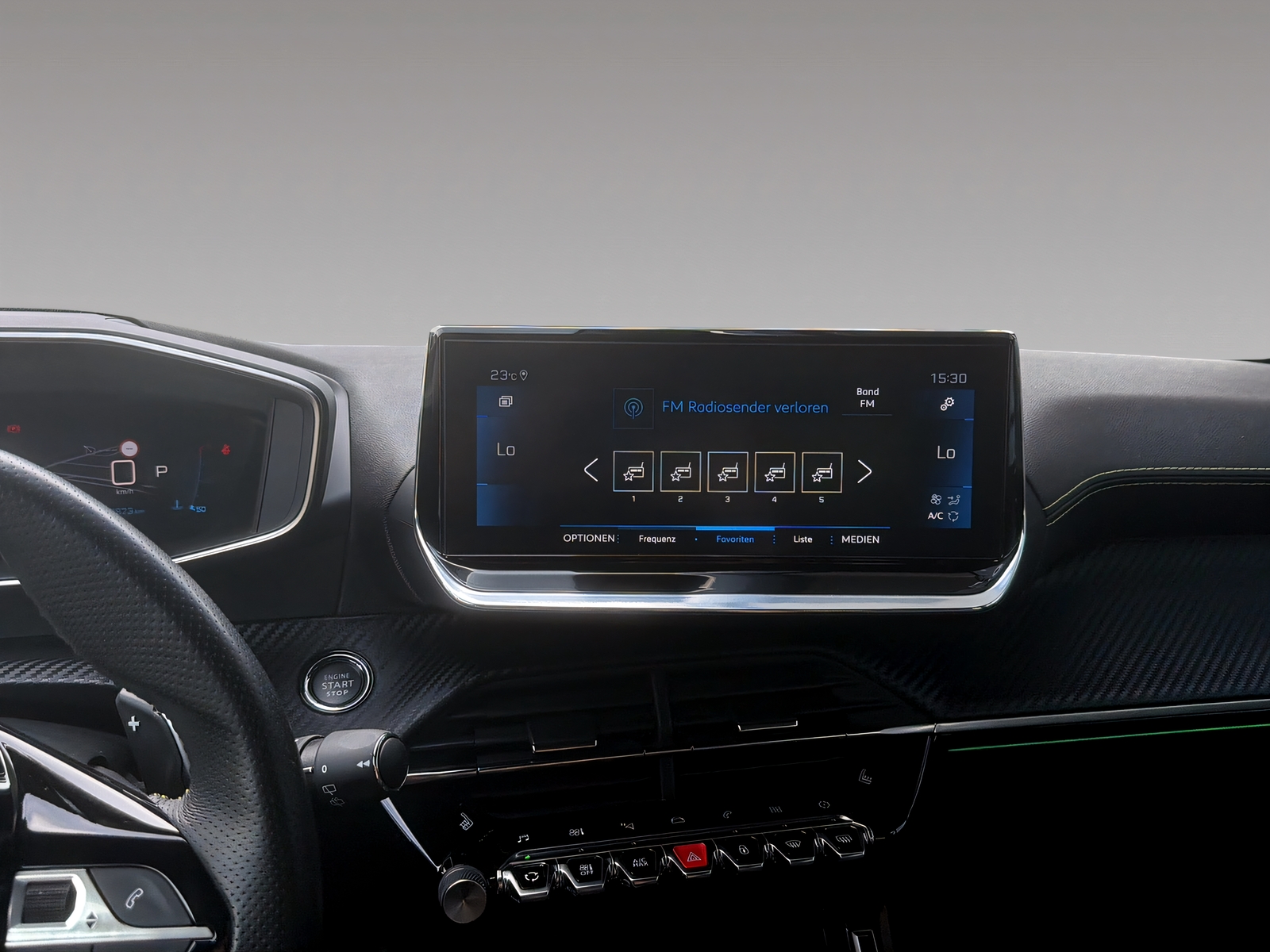 PEUGEOT 208 1.2 PureTech GT EAT8-image-9