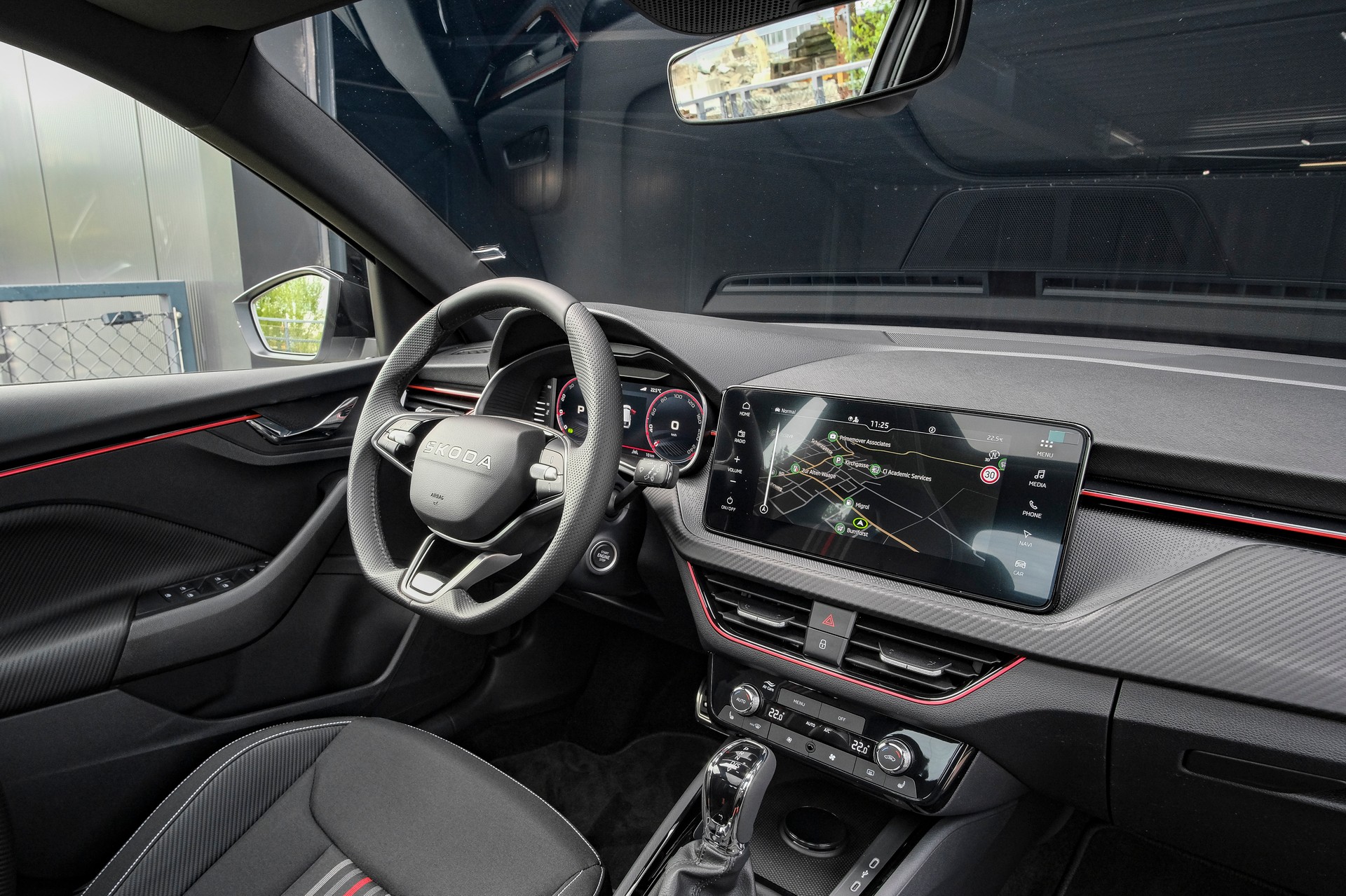 SKODA Scala 1.5 TSI Monte Carlo DSG-image-13