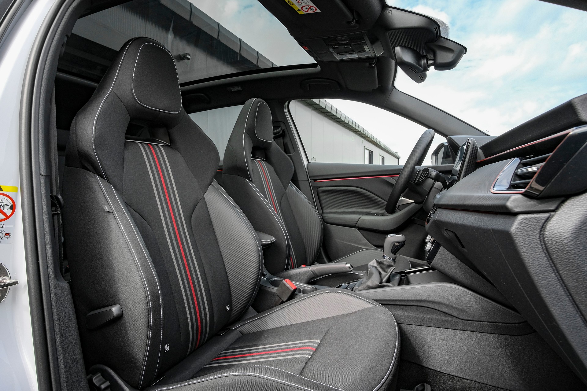 SKODA Scala 1.5 TSI Monte Carlo DSG-image-10