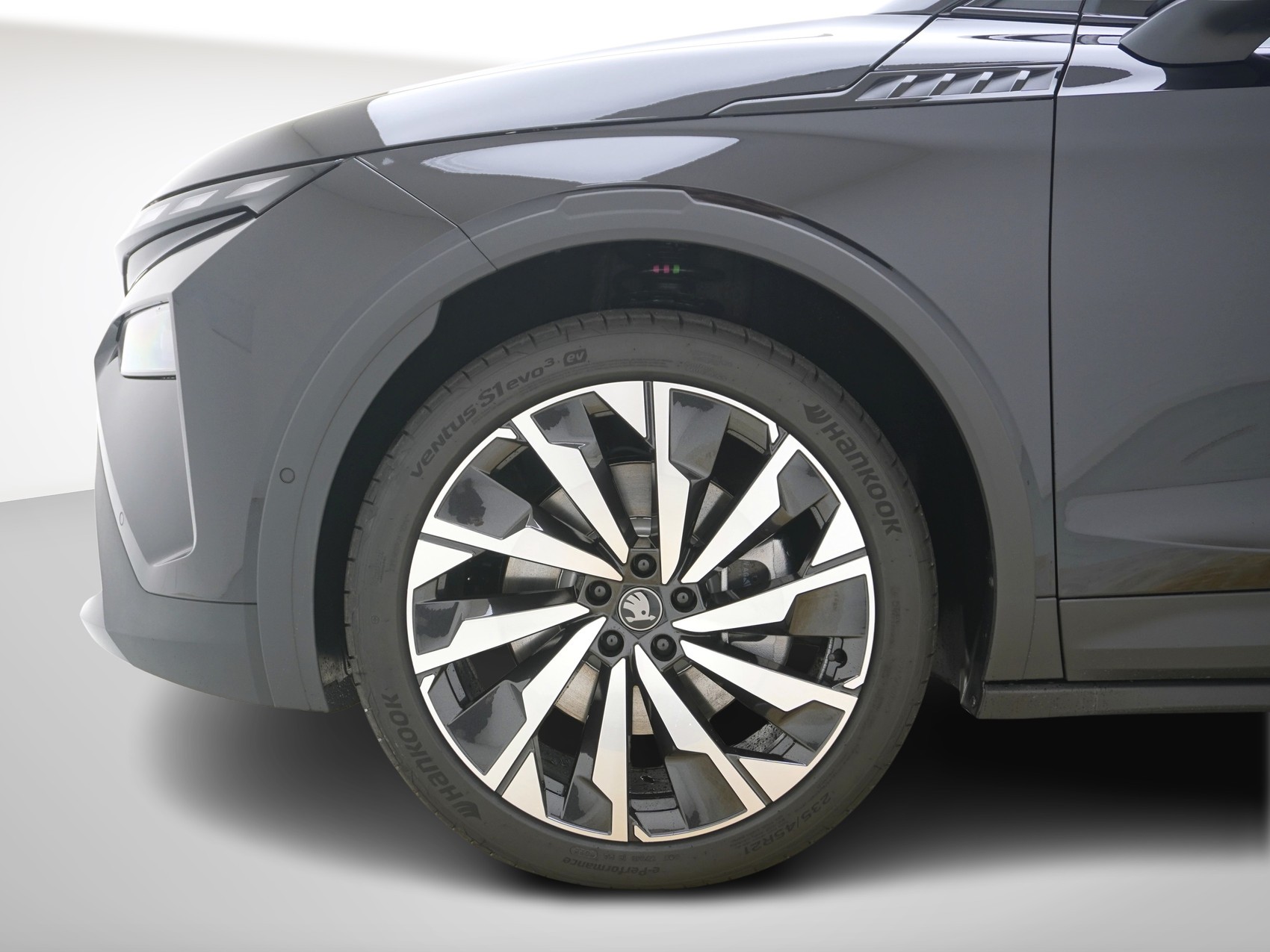 SKODA Elroq 85x SportLine Maxx 4x4-image-9