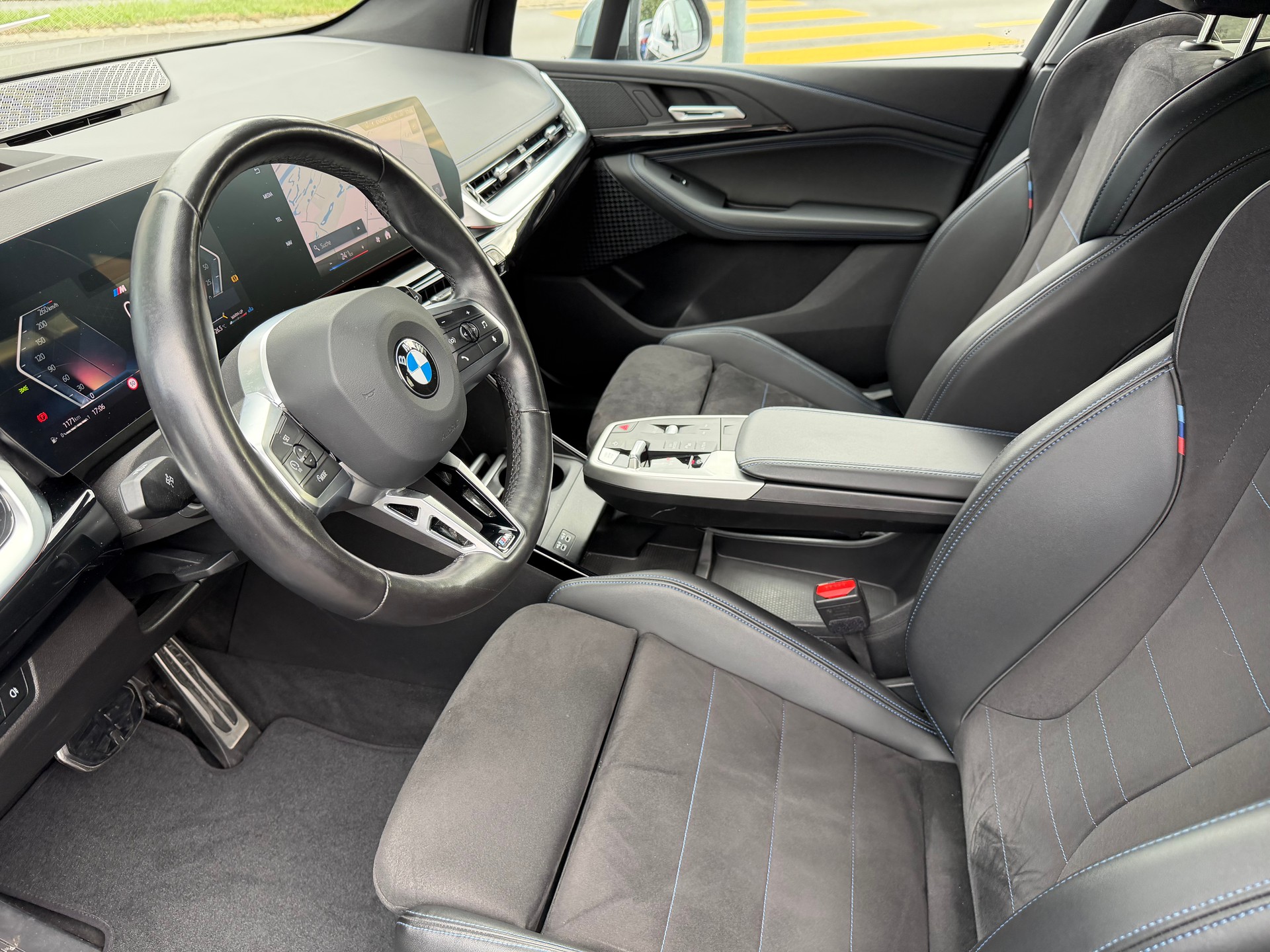 BMW 218d Active Tourer M Sport DKG-image-18