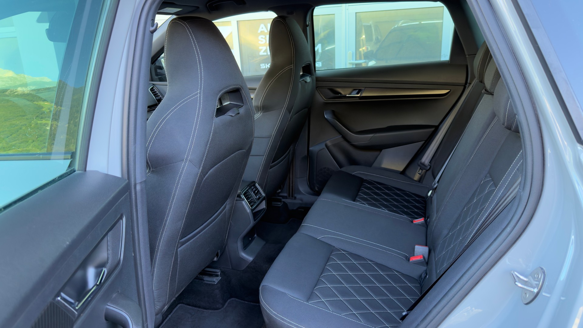 SKODA Karoq 2.0 TSI SportLine DSG 4x4-image-7
