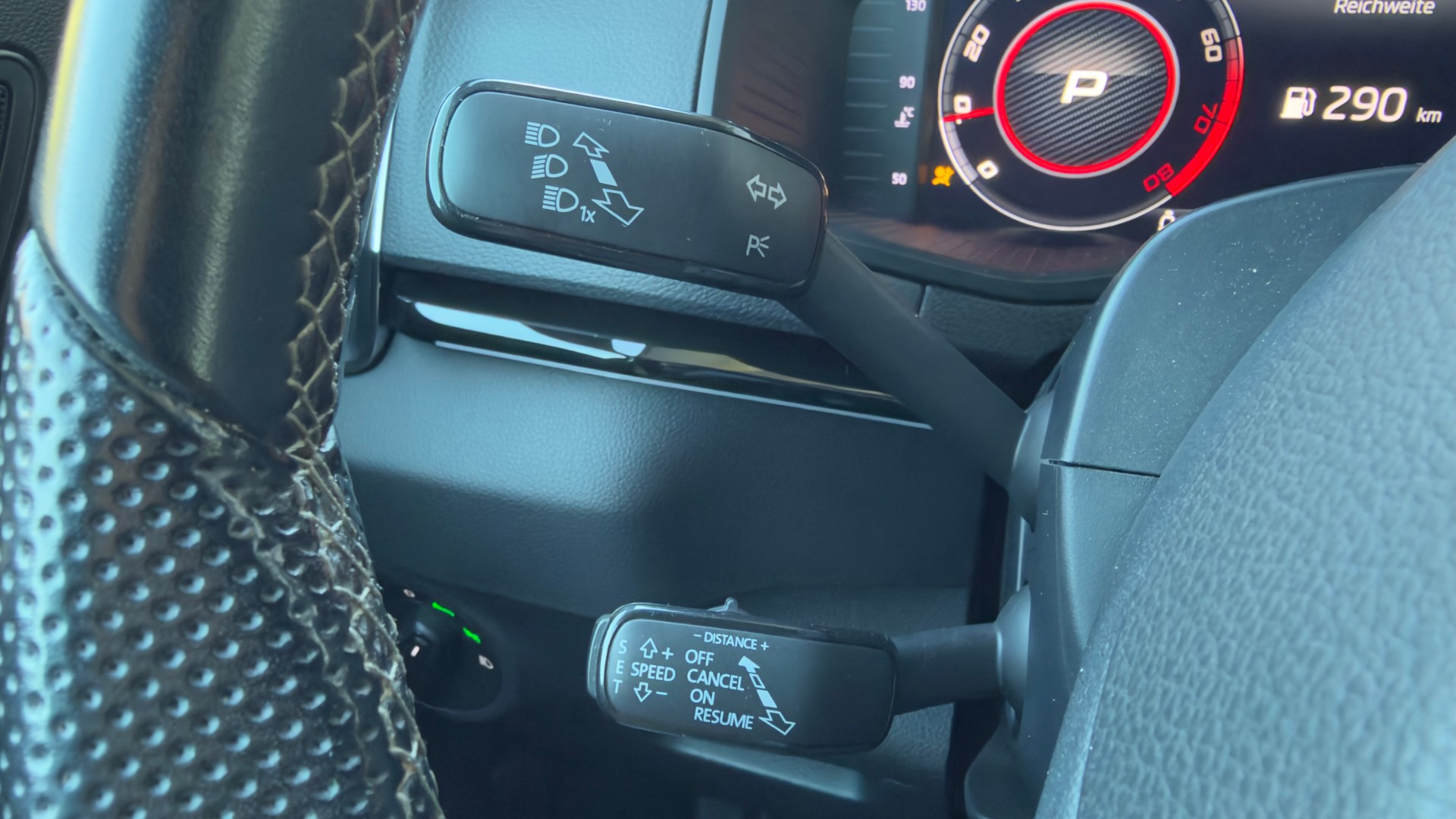 SKODA Karoq 2.0 TSI SportLine DSG 4x4-image-6