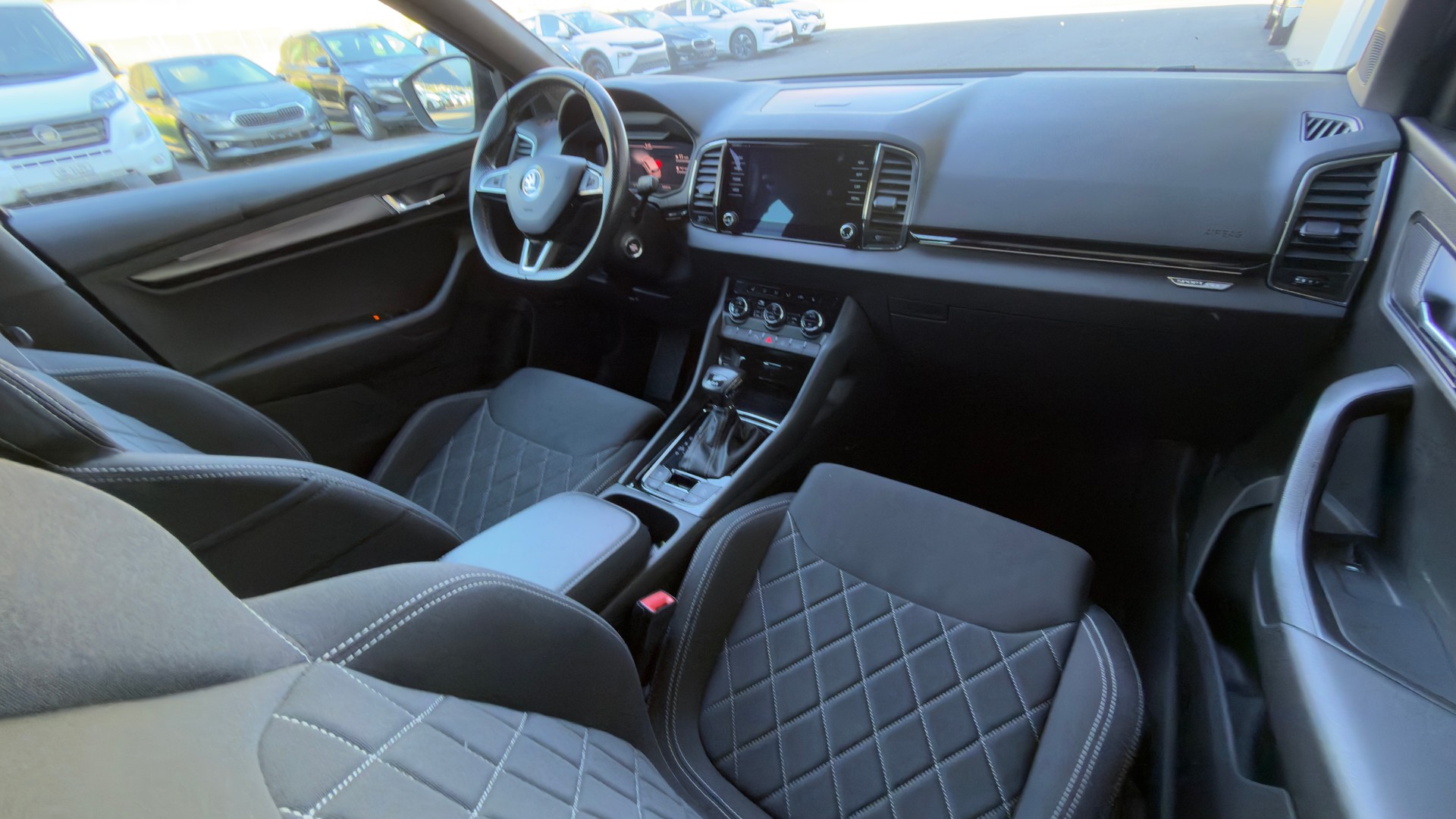 SKODA Karoq 2.0 TSI SportLine DSG 4x4-image-12