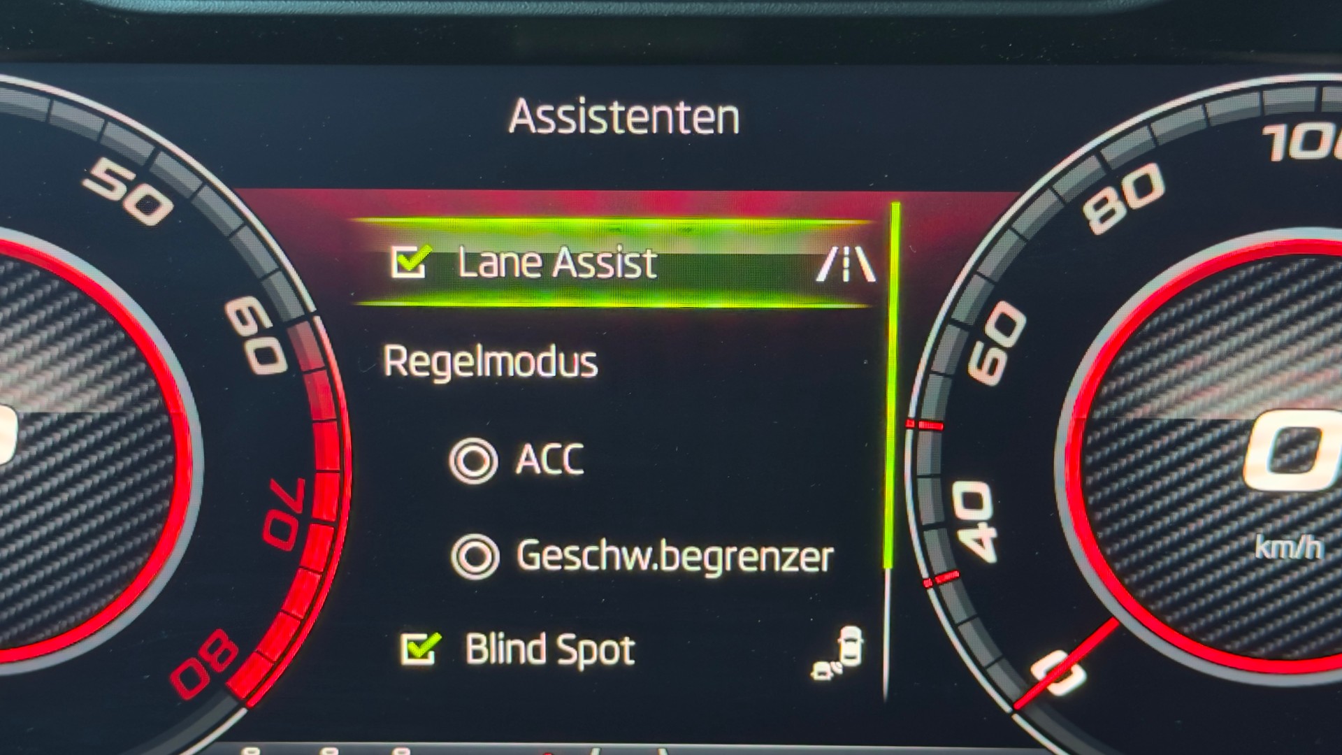 SKODA Karoq 2.0 TSI SportLine DSG 4x4-image-9