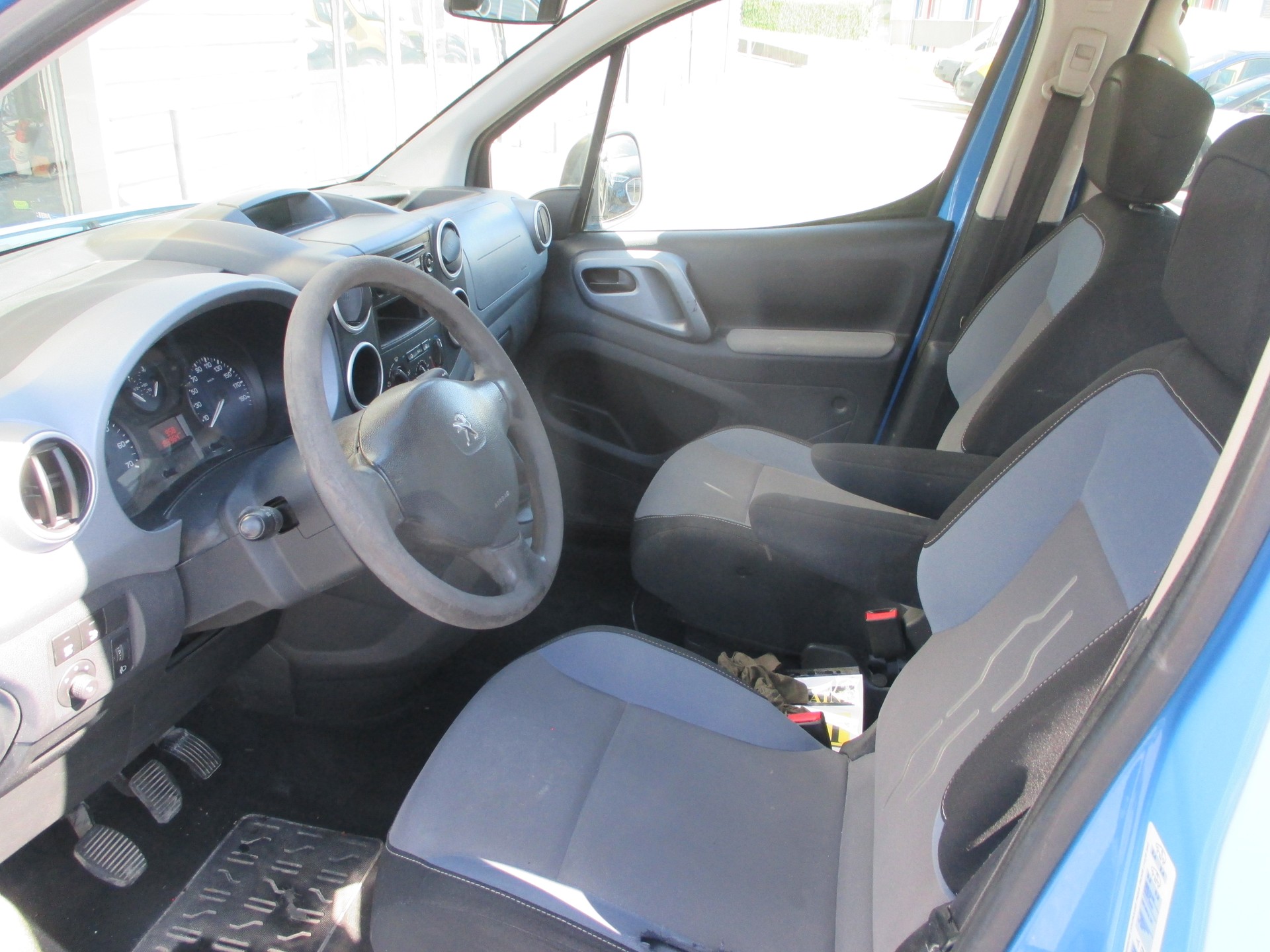 PEUGEOT Partner 1.6 Trendy-image-11