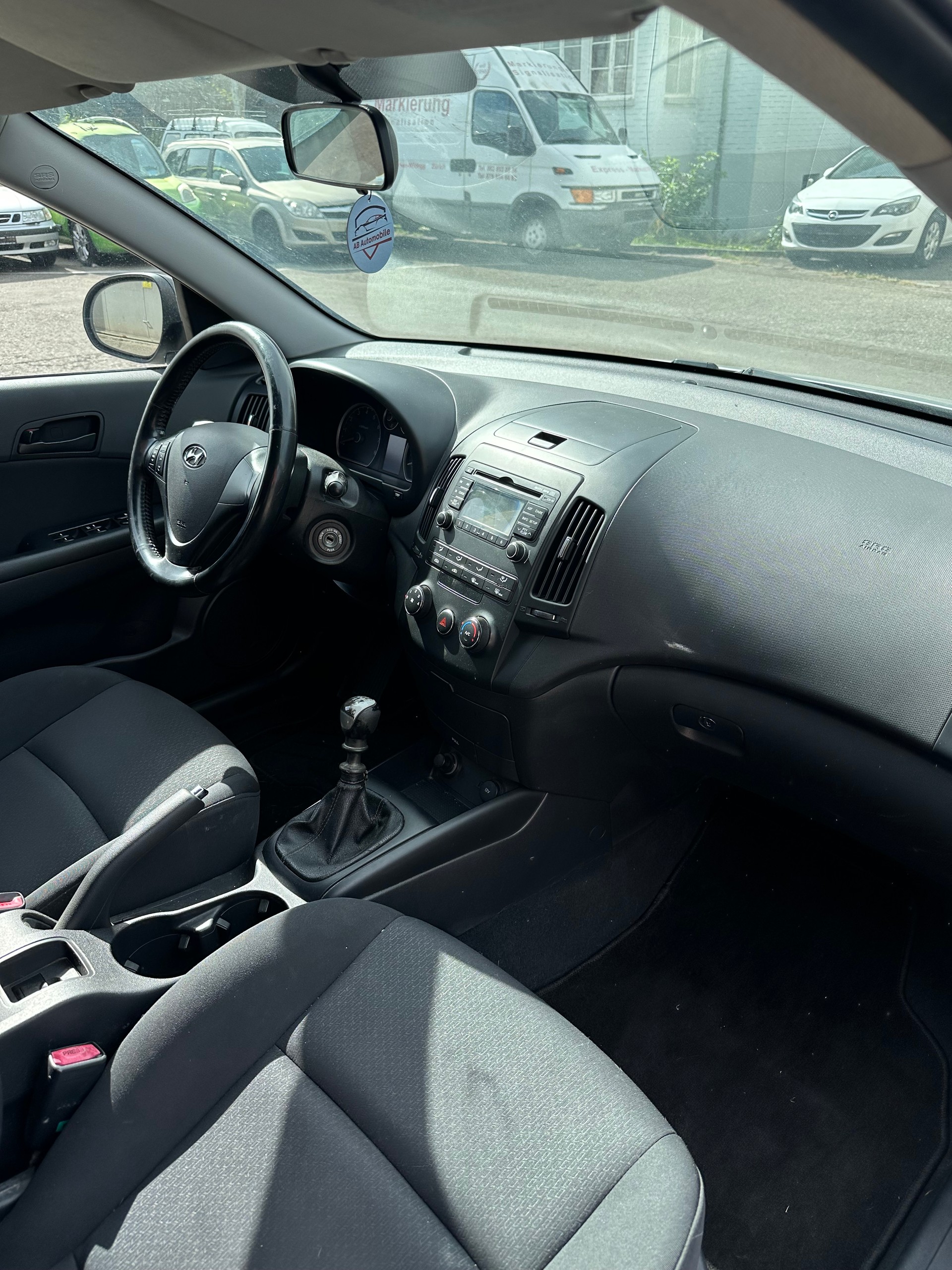 HYUNDAI i30 1.4 Comfort-image-6