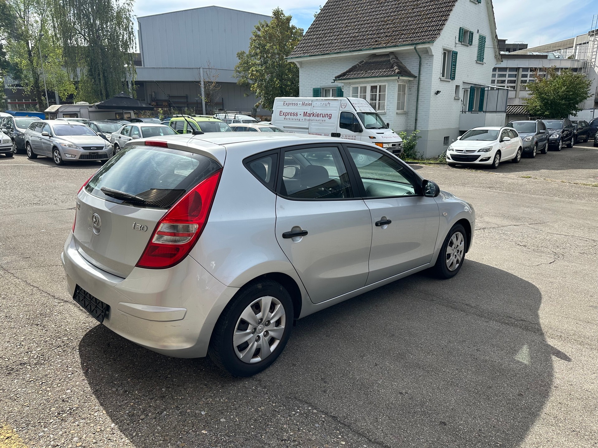 HYUNDAI i30 1.4 Comfort-image-4
