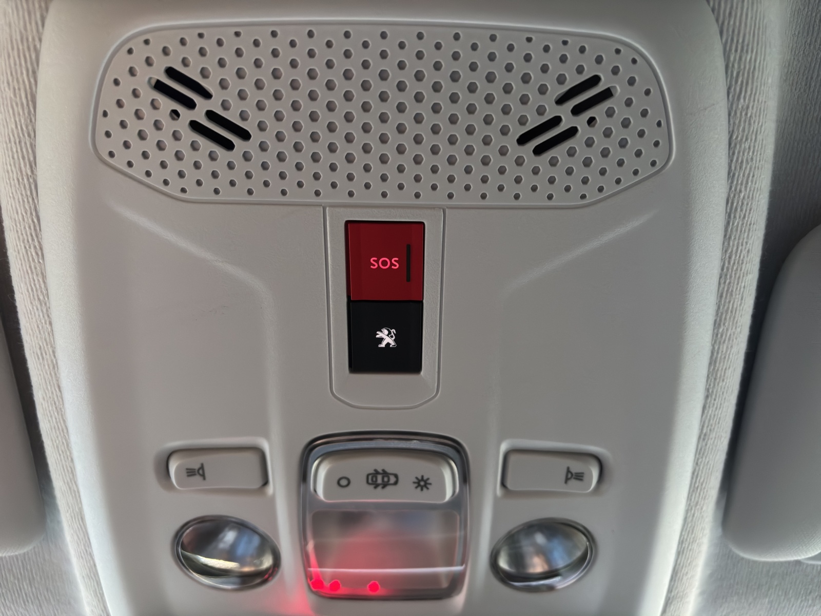 PEUGEOT 208 Elektrik Allure Pack-image-18