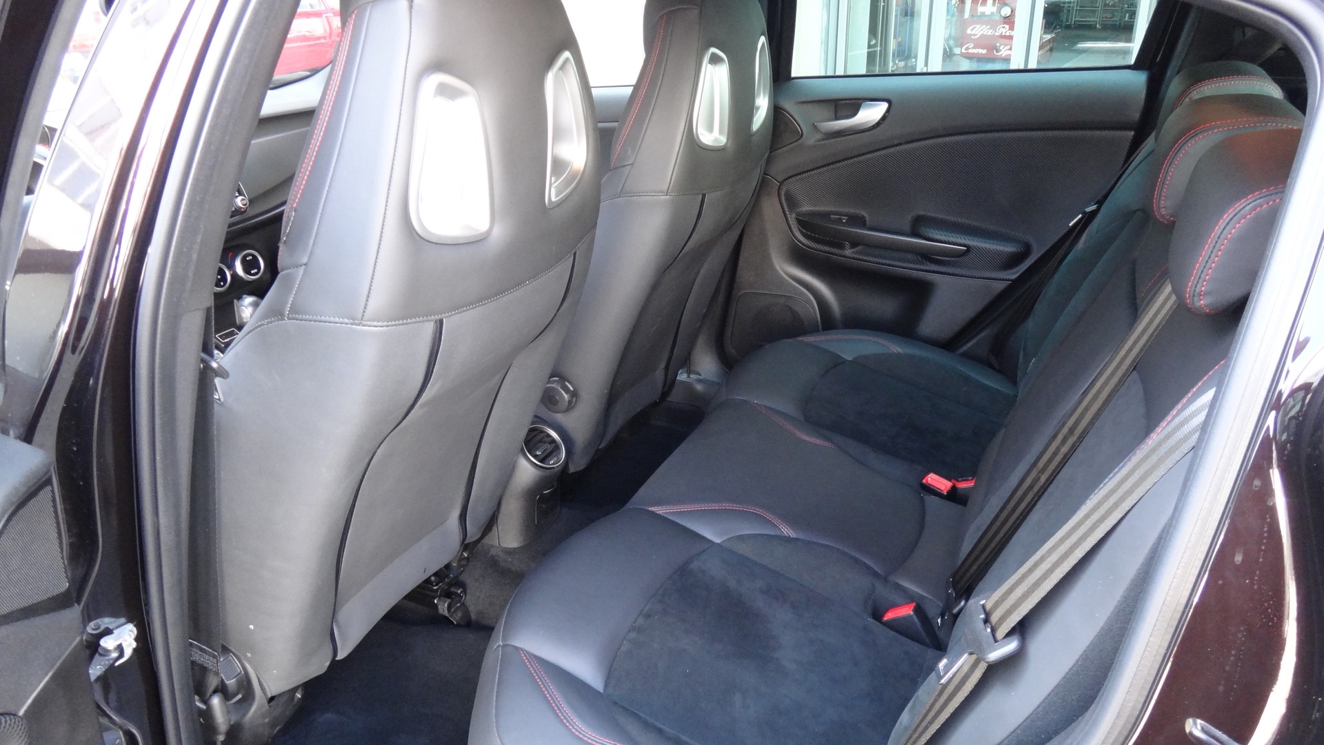 ALFA ROMEO Giulietta 1750 TBi Veloce TCT-image-9