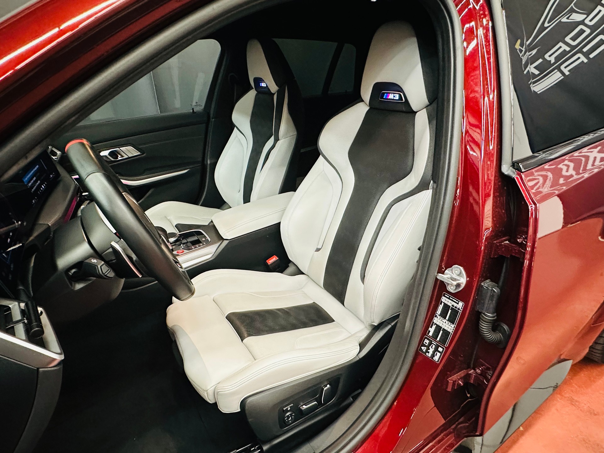 BMW M3 Touring xDrive Competition M-image-10