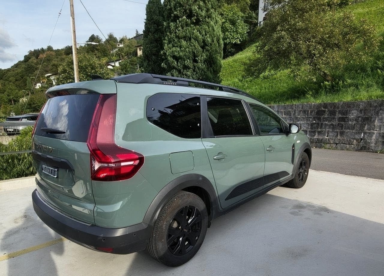 DACIA 1.6 Full Hybrid Extreme 7 posti-image-2