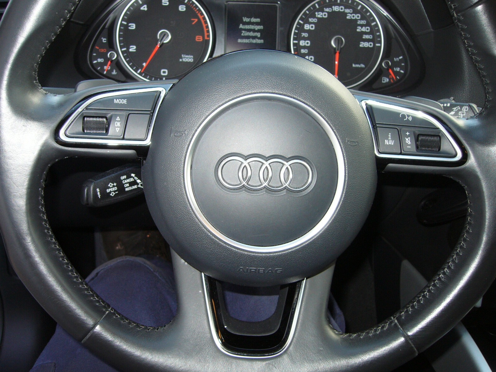 AUDI Q5 2.0 TFSI quattro tiptronic-image-6