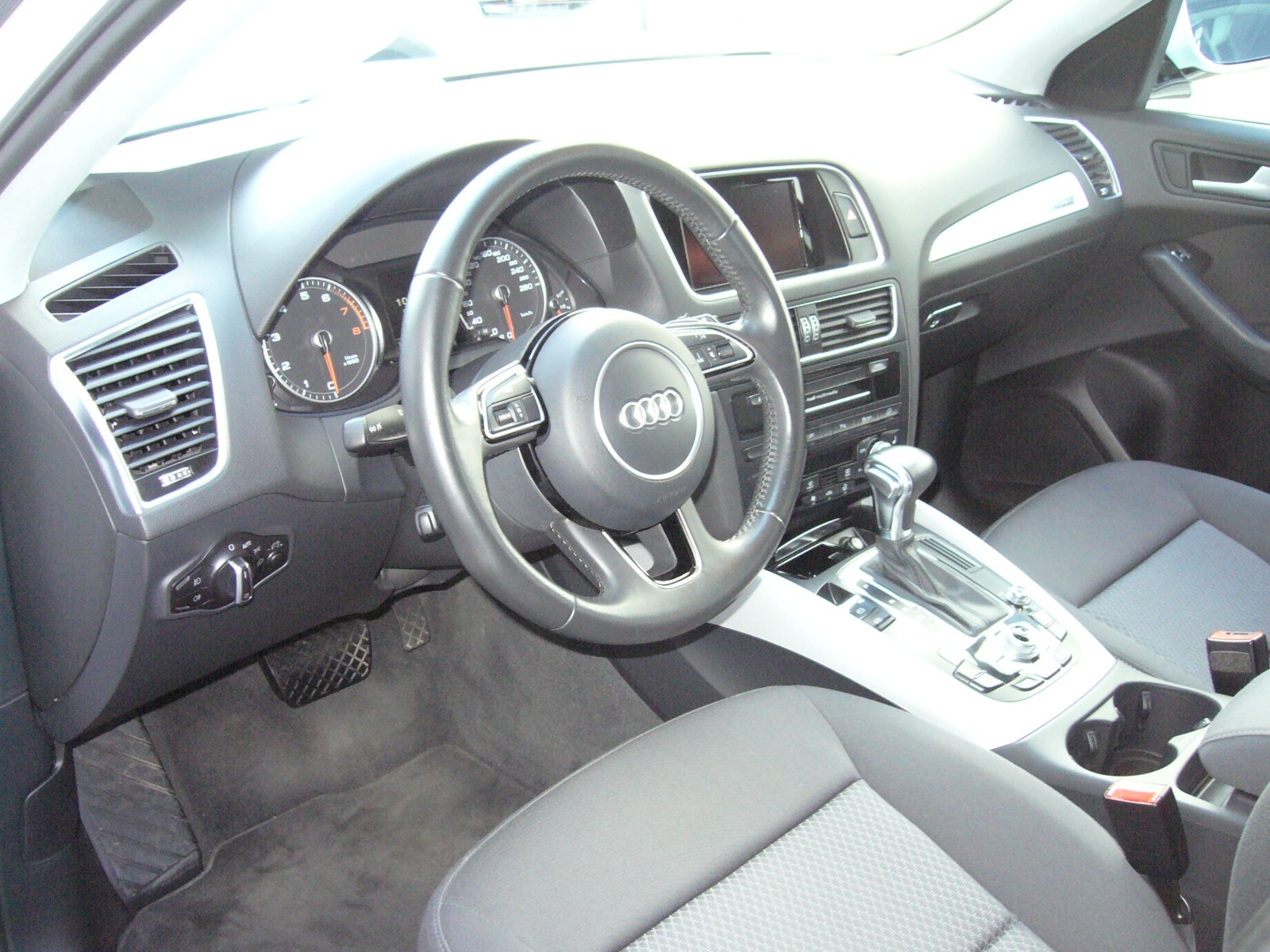 AUDI Q5 2.0 TFSI quattro tiptronic-image-4