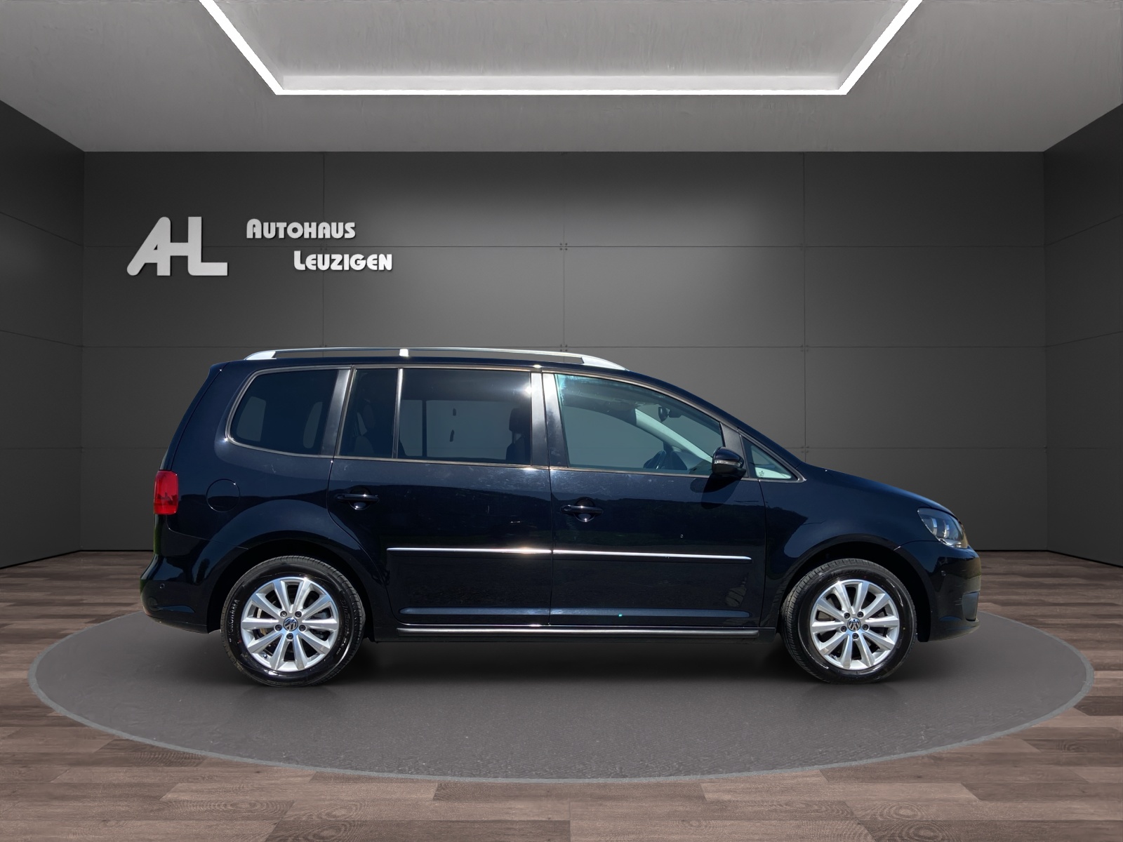 VW Touran 2.0 TDI BlueMotion Technology Highline DSG-image-5