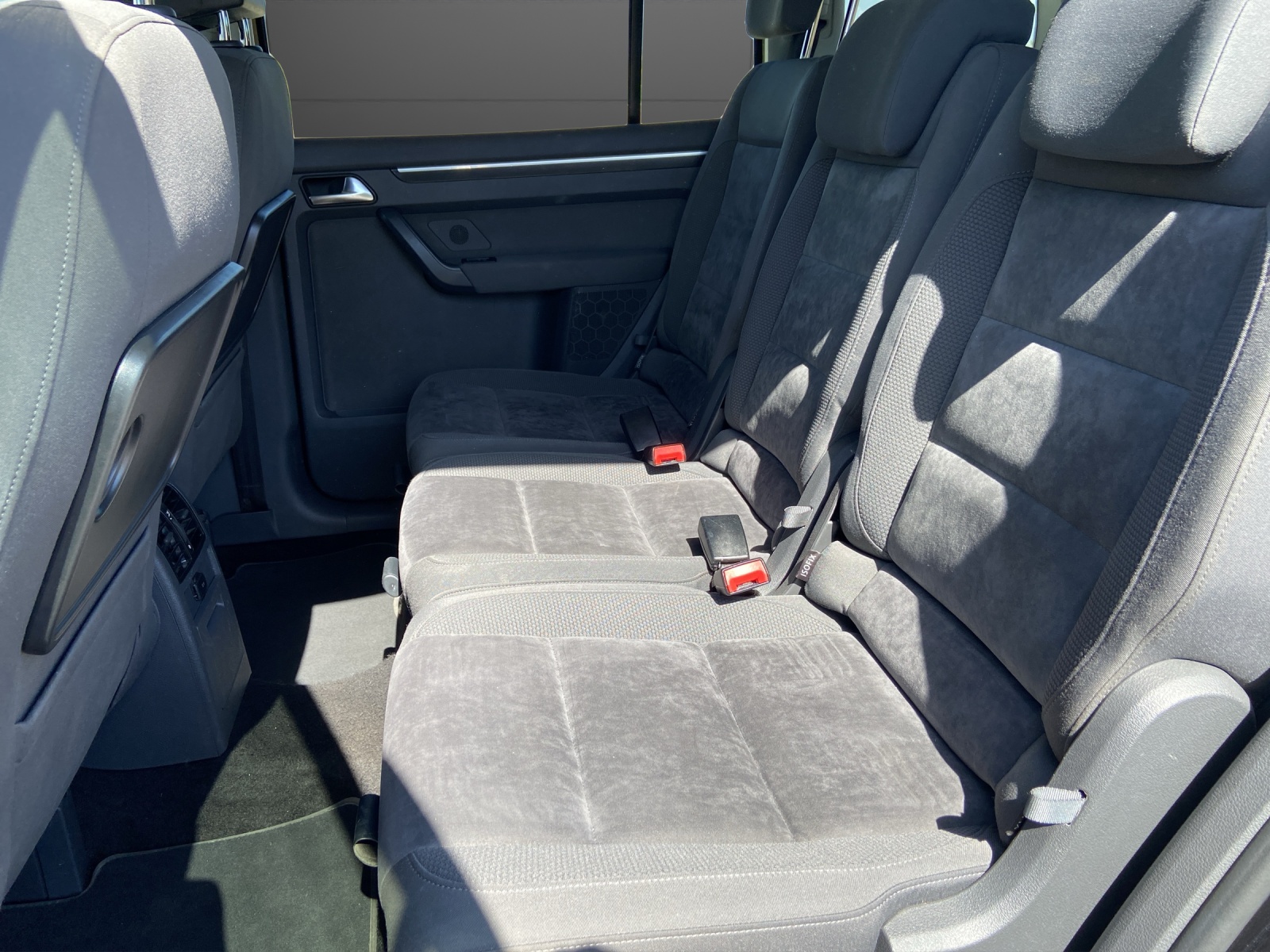 VW Touran 2.0 TDI BlueMotion Technology Highline DSG-image-9