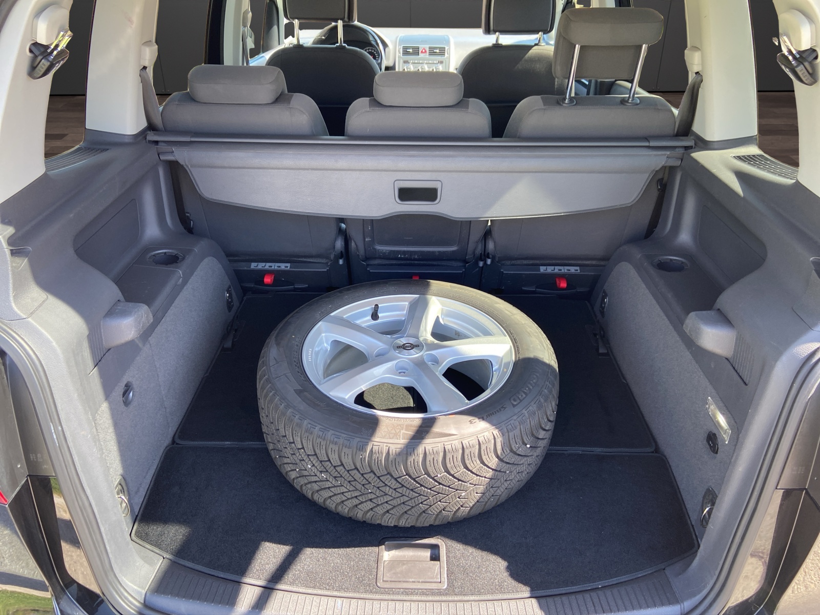 VW Touran 2.0 TDI BlueMotion Technology Highline DSG-image-14