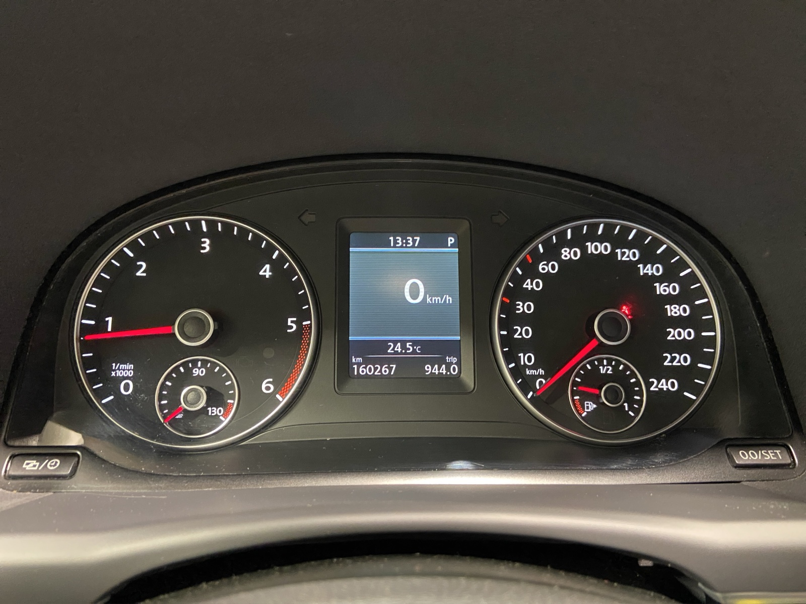 VW Touran 2.0 TDI BlueMotion Technology Highline DSG-image-12