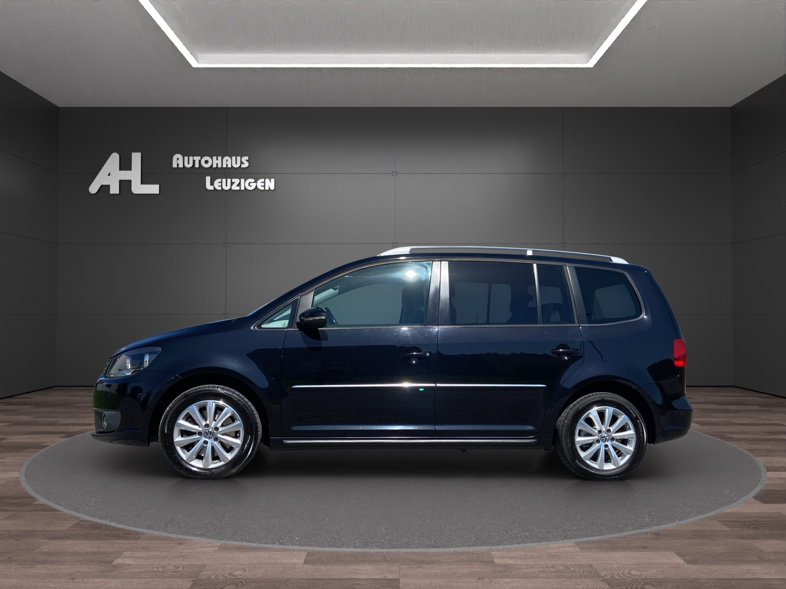 VW Touran 2.0 TDI BlueMotion Technology Highline DSG-image-1