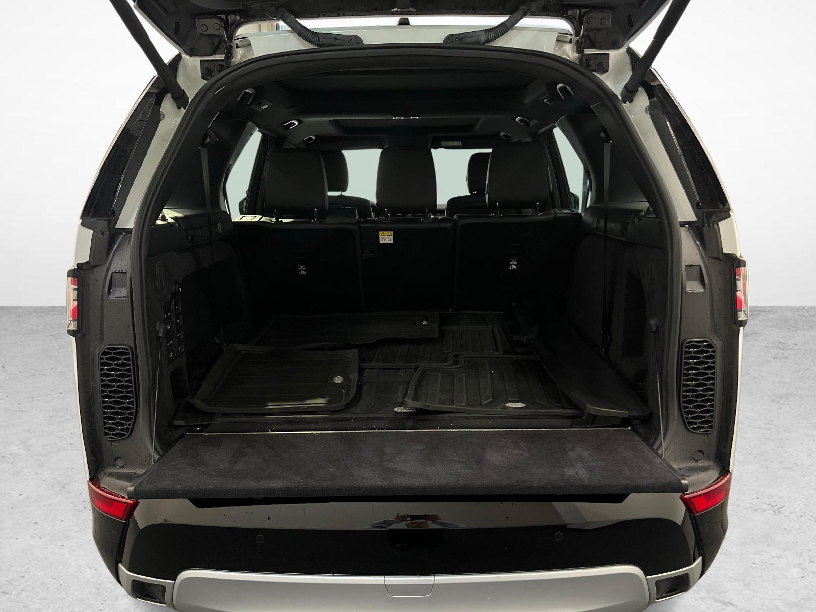 LAND ROVER Discovery 3.0 SDV6 HSE-image-11