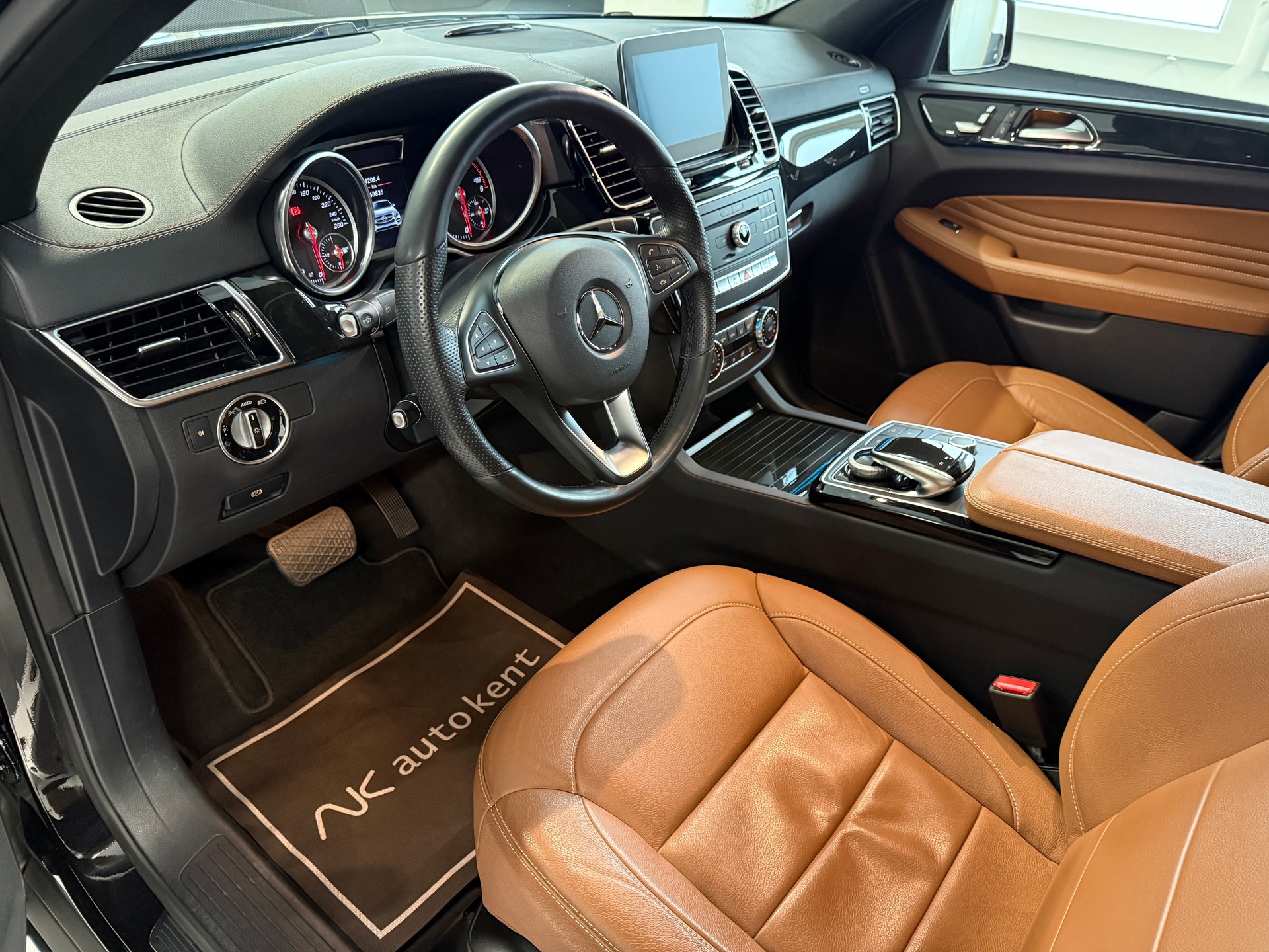 MERCEDES-BENZ GLE Coupé 350 d AMG Line 4Matic 9G-Tronic-image-6