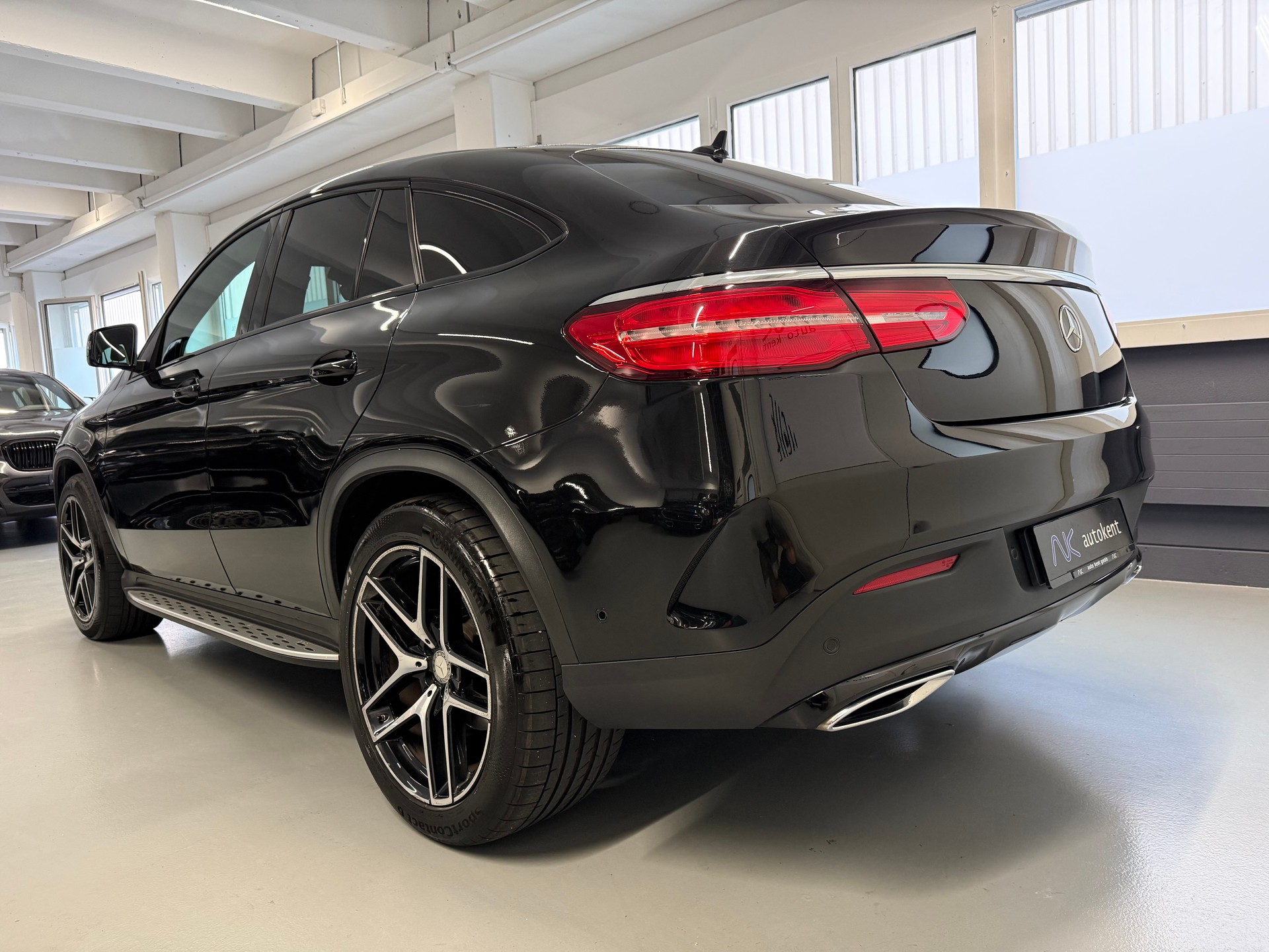 MERCEDES-BENZ GLE Coupé 350 d AMG Line 4Matic 9G-Tronic-image-3
