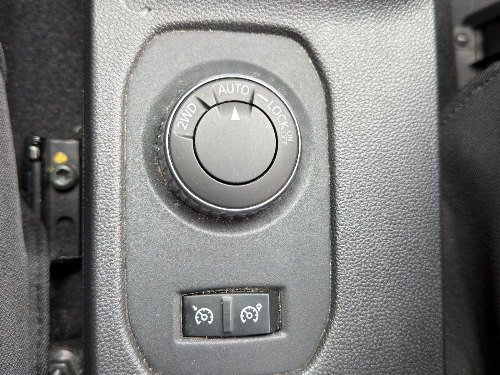 DACIA Duster TCe 125 Essential 4x4-image-15