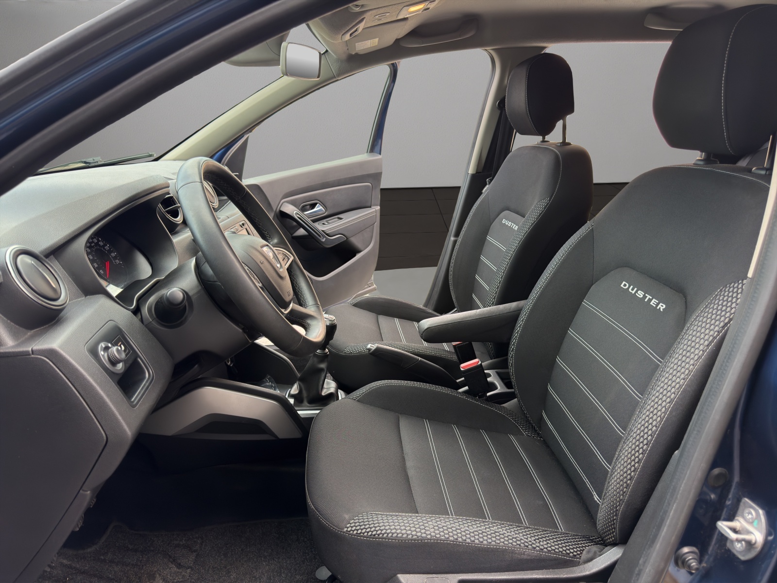 DACIA Duster TCe 125 Essential 4x4-image-8