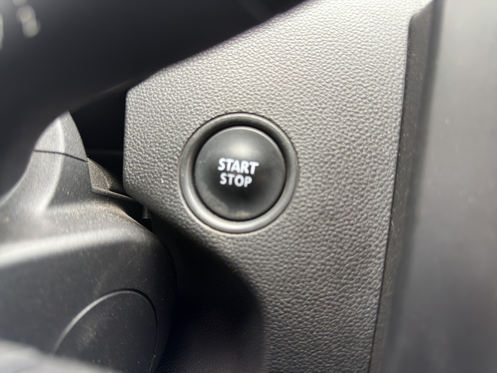 DACIA Duster TCe 125 Essential 4x4-image-22