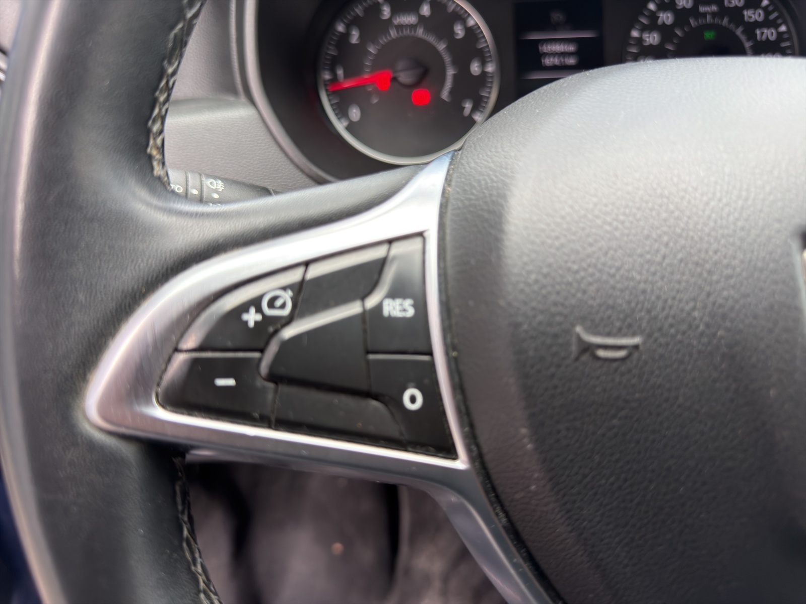 DACIA Duster TCe 125 Essential 4x4-image-21