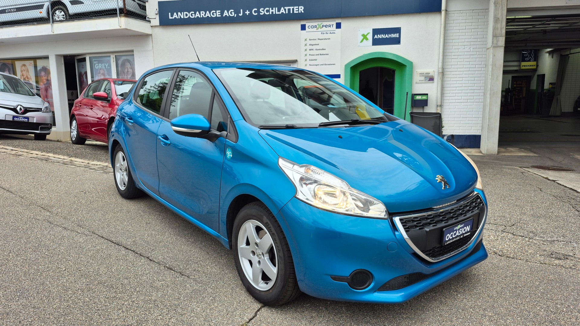 PEUGEOT 208 1.2 VTI Active-image-0