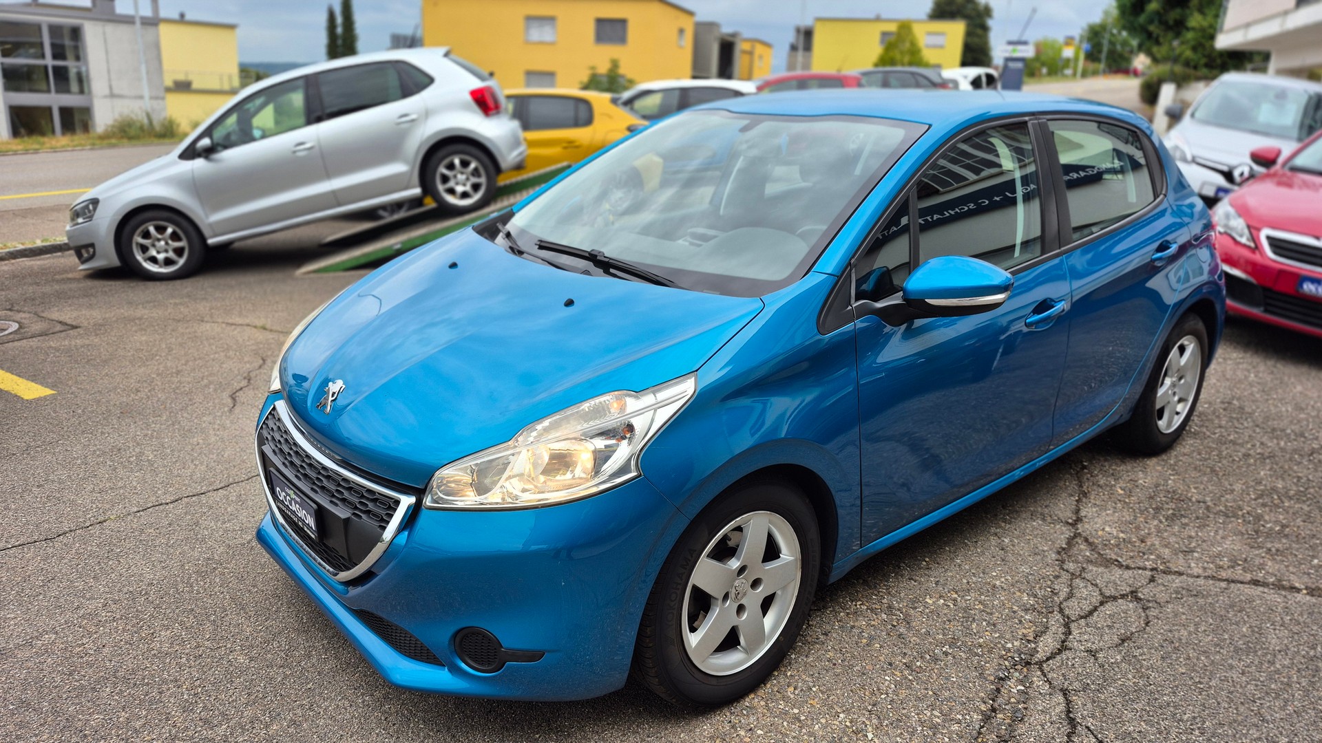 PEUGEOT 208 1.2 VTI Active-image-8