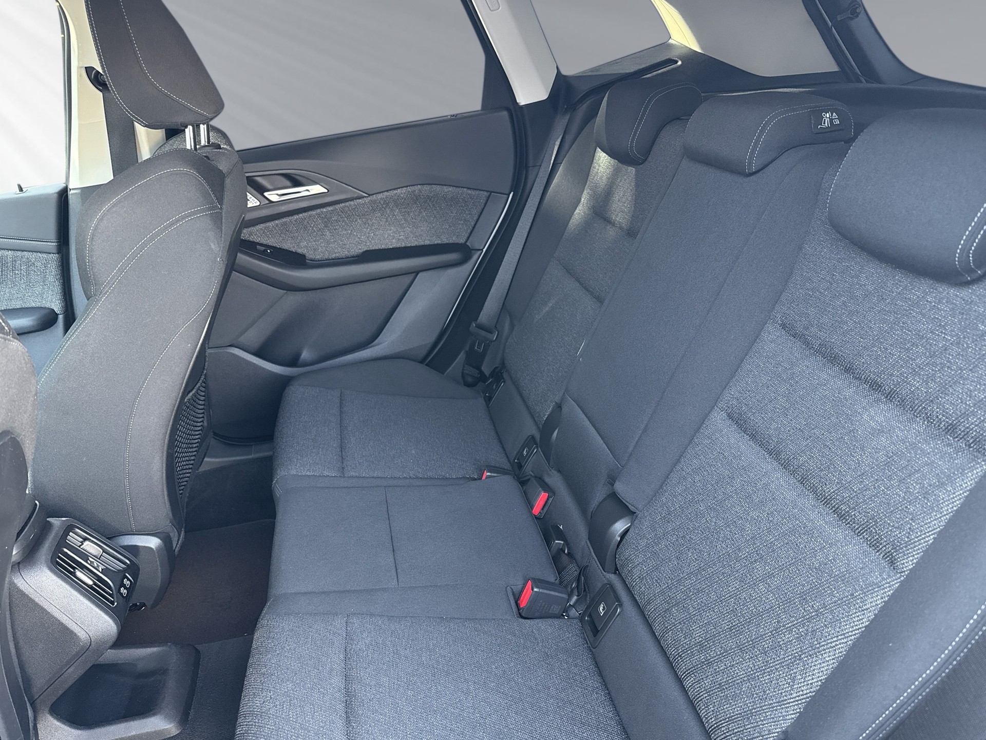 BMW 218i Active Tourer Luxury Line DKG-image-6