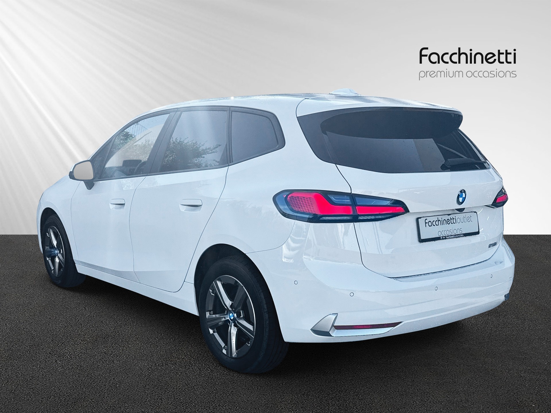 BMW 218i Active Tourer Luxury Line DKG-image-2