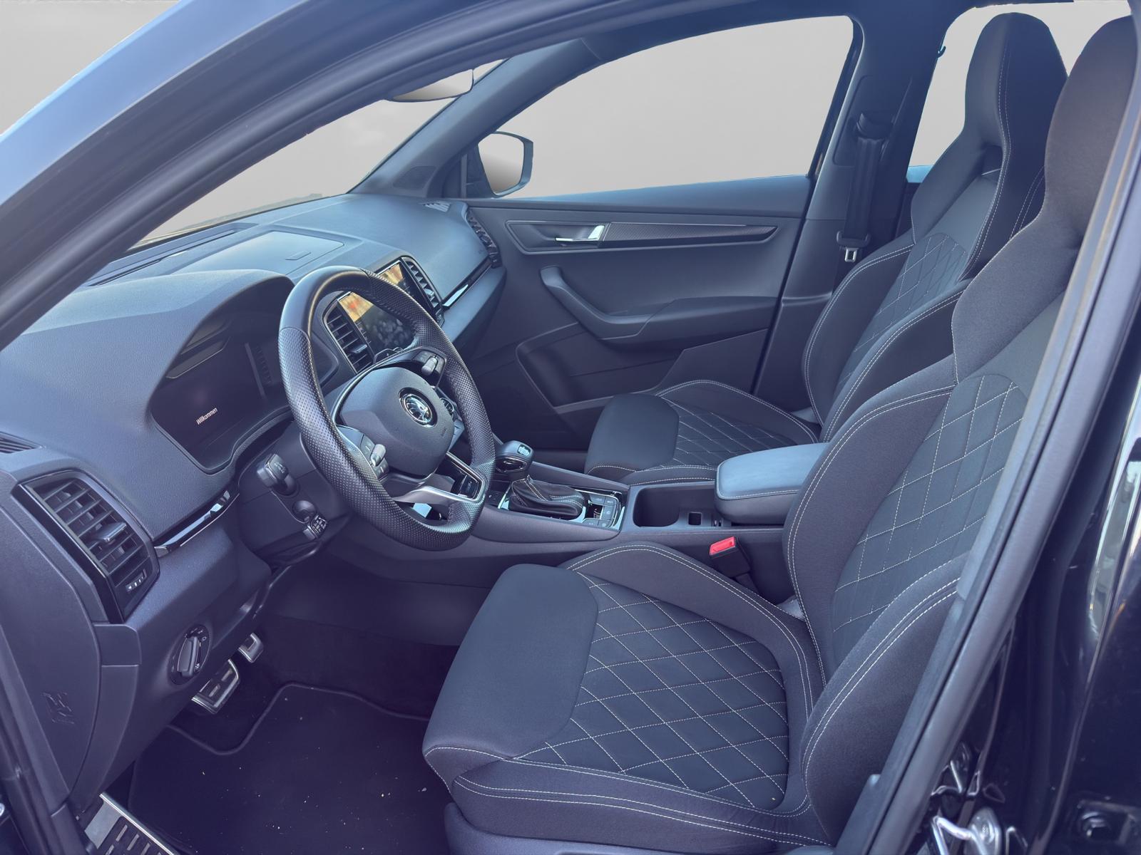 SKODA Karoq 2.0 TDI CR Sport Line 4x4 DSG-image-8