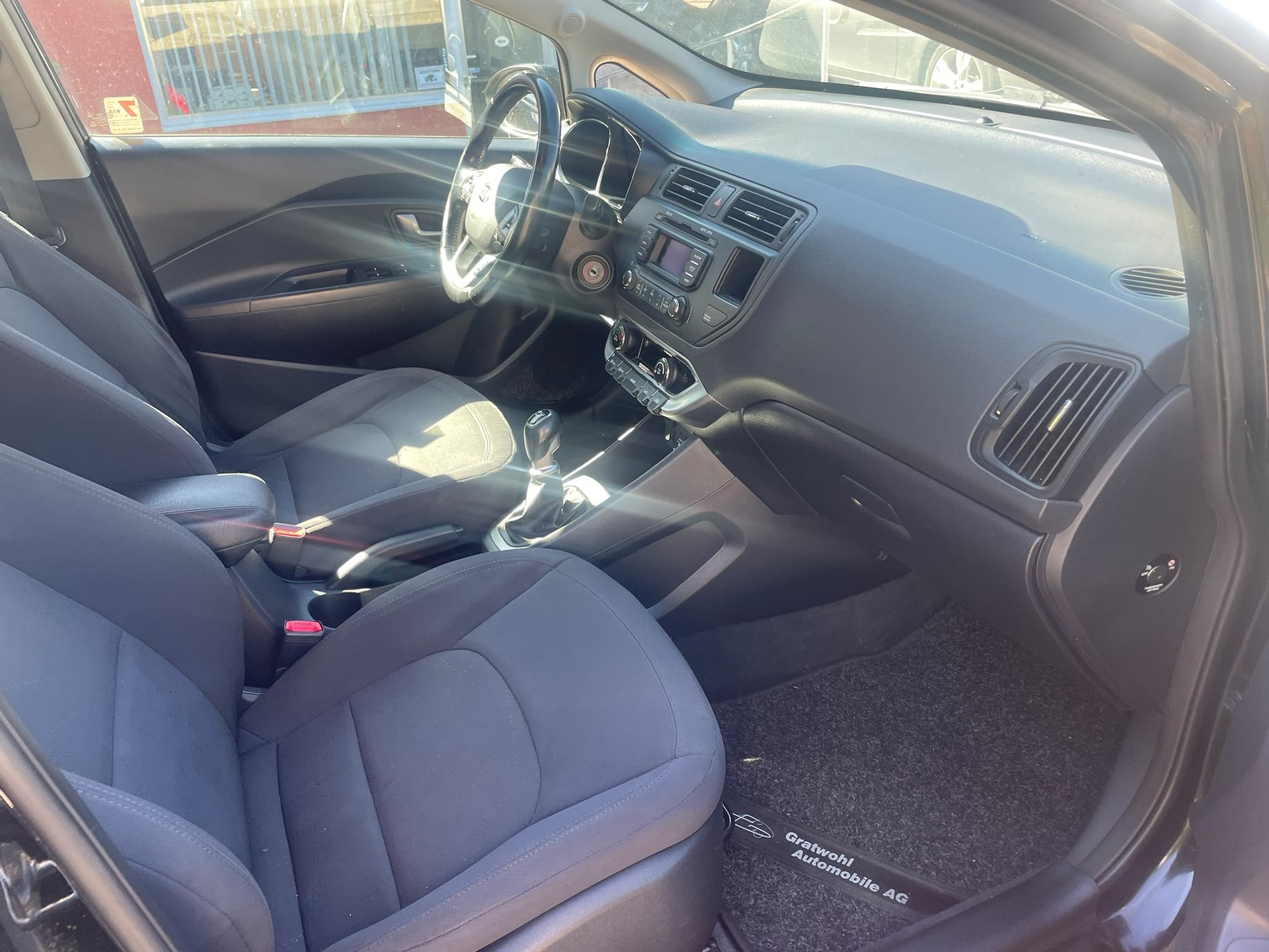 KIA Rio 1.4 CVVT Style-image-5
