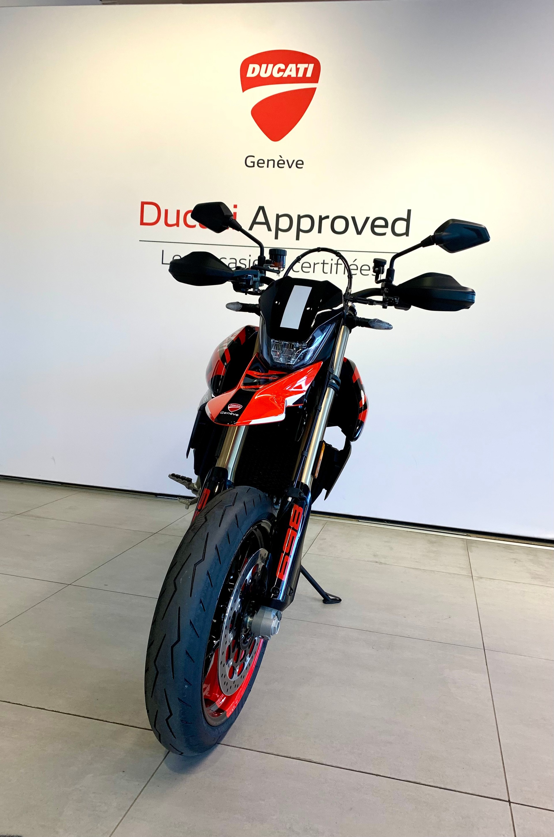 DUCATI Hypermotard 698 Mono RVE (35kW)-showroom-element-2