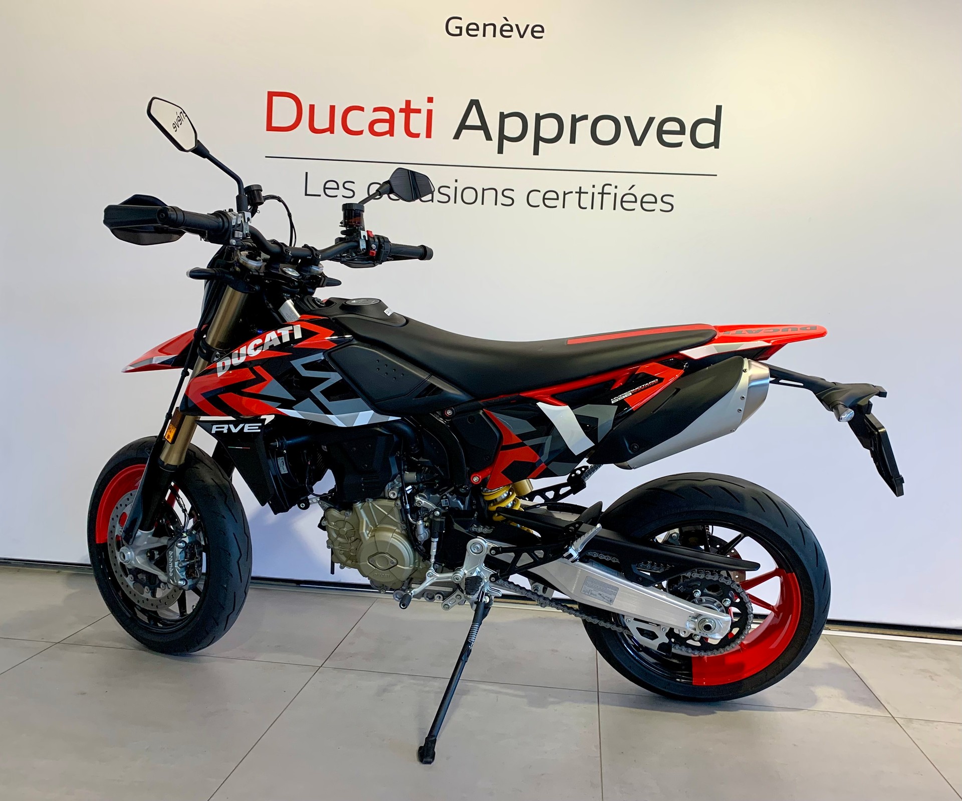 DUCATI Hypermotard 698 Mono RVE (35kW)-showroom-element-1