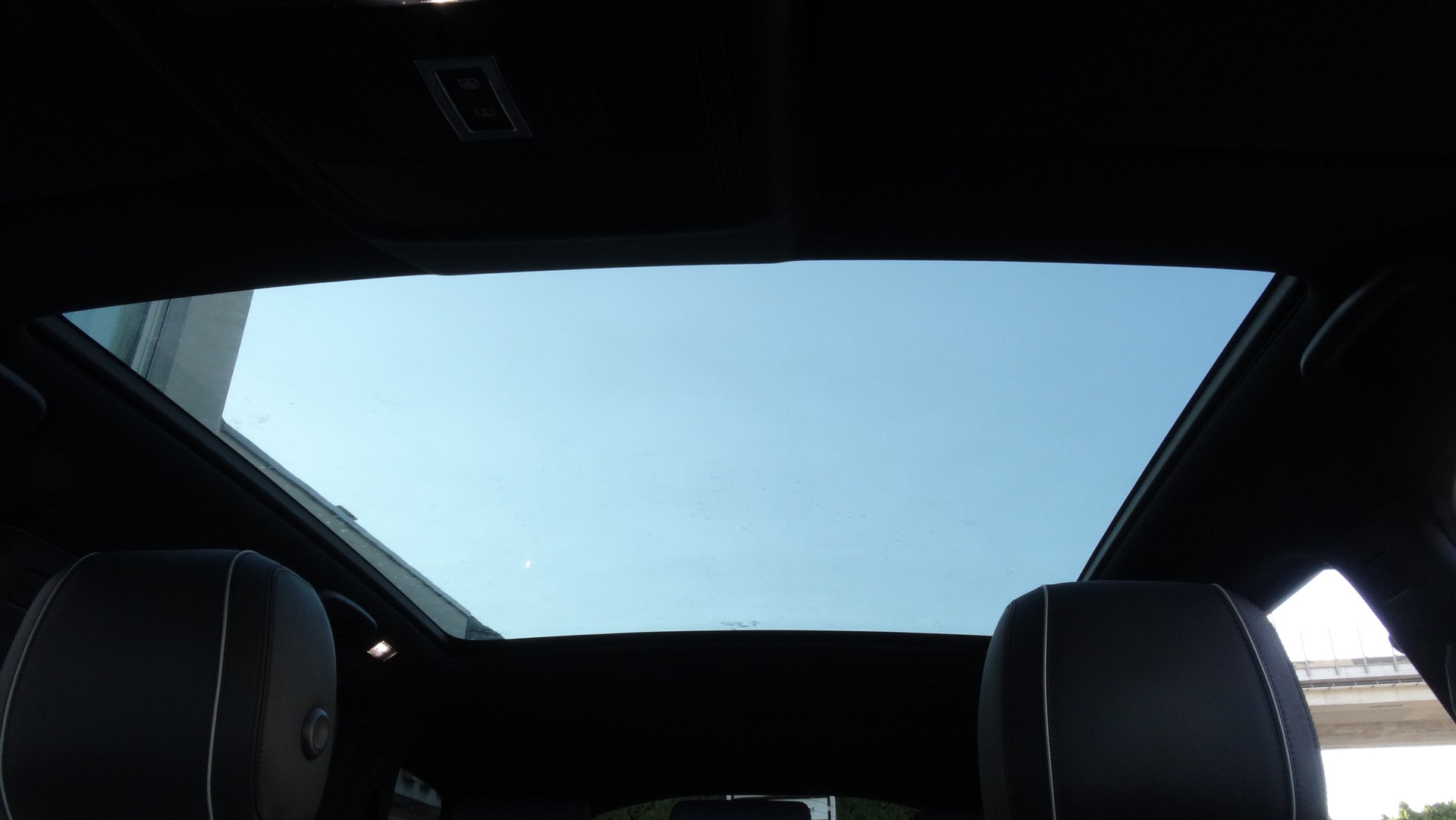 LAND ROVER Discovery Sport 2.0 TD4 HSE Luxury AT9-image-17