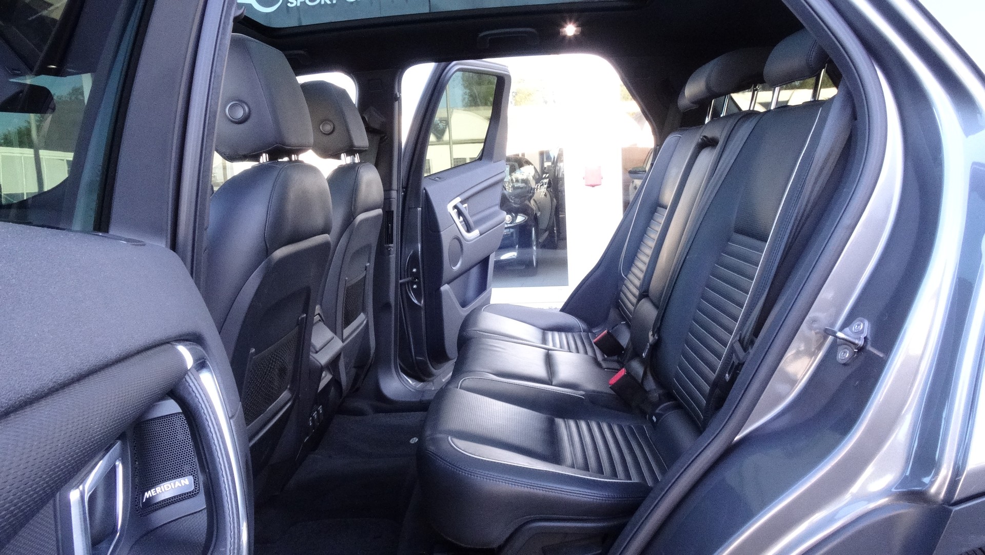 LAND ROVER Discovery Sport 2.0 TD4 HSE Luxury AT9-image-14
