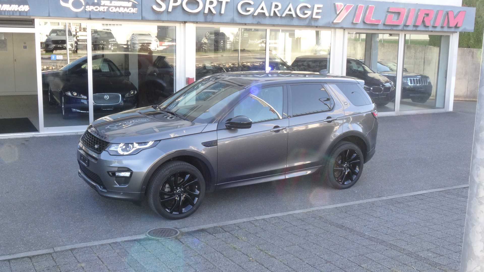 LAND ROVER Discovery Sport 2.0 TD4 HSE Luxury AT9-image-23