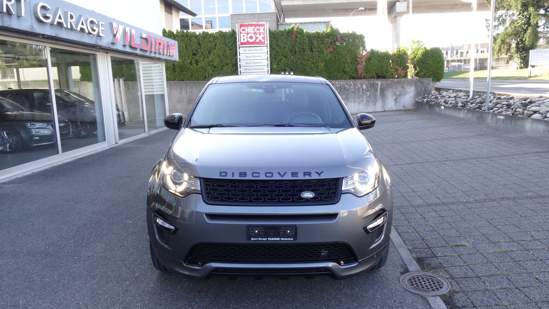 LAND ROVER Discovery Sport 2.0 TD4 HSE Luxury AT9-image-9